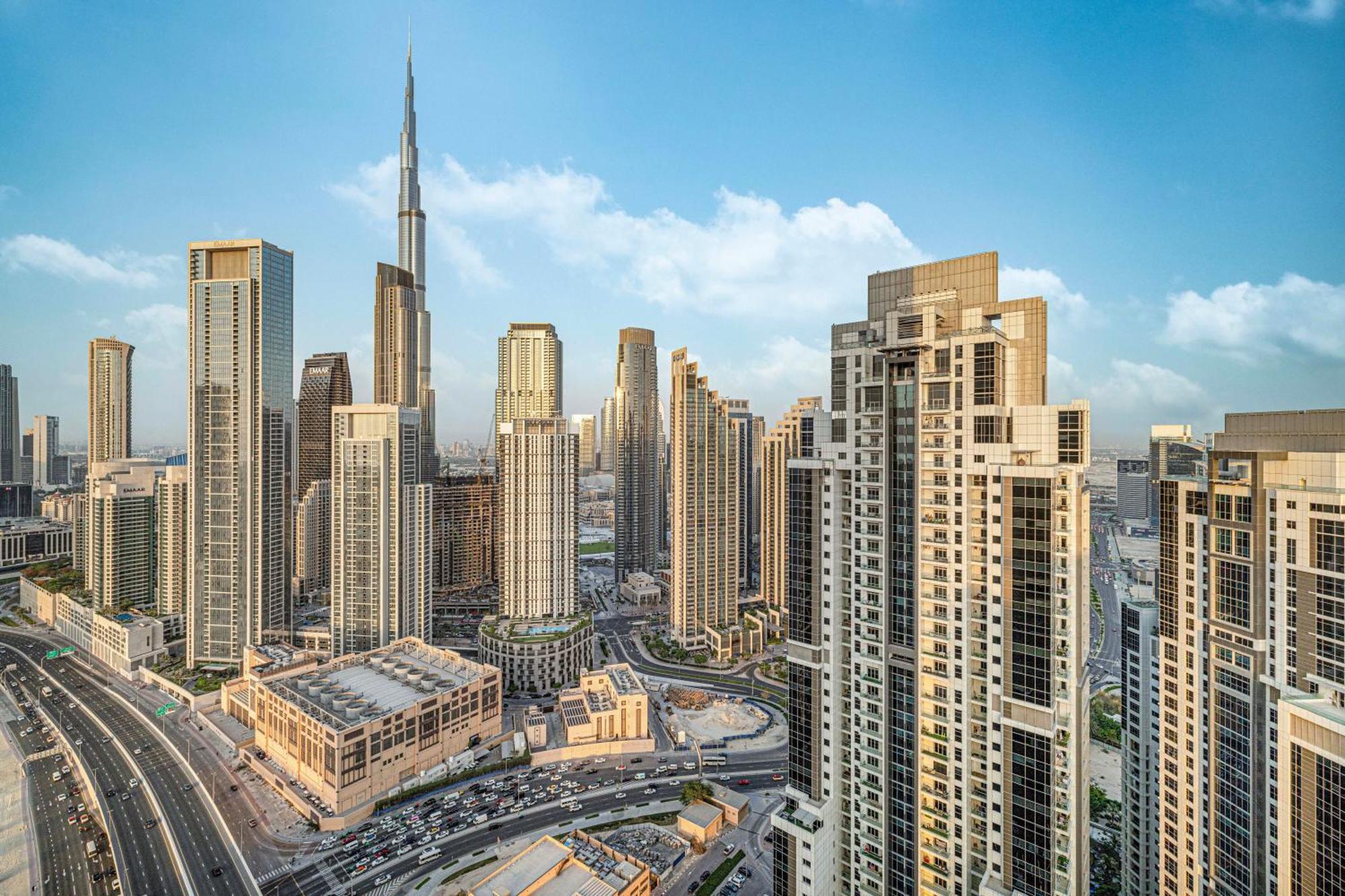 Apartment Luxe 2br With Burj Khalifa View & Infinity Pool Dubai