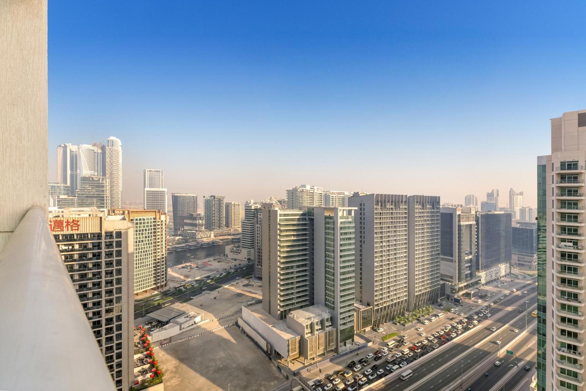 Burj Al Nujoom Downtown, Mall & Burj Khalifa Apartment *