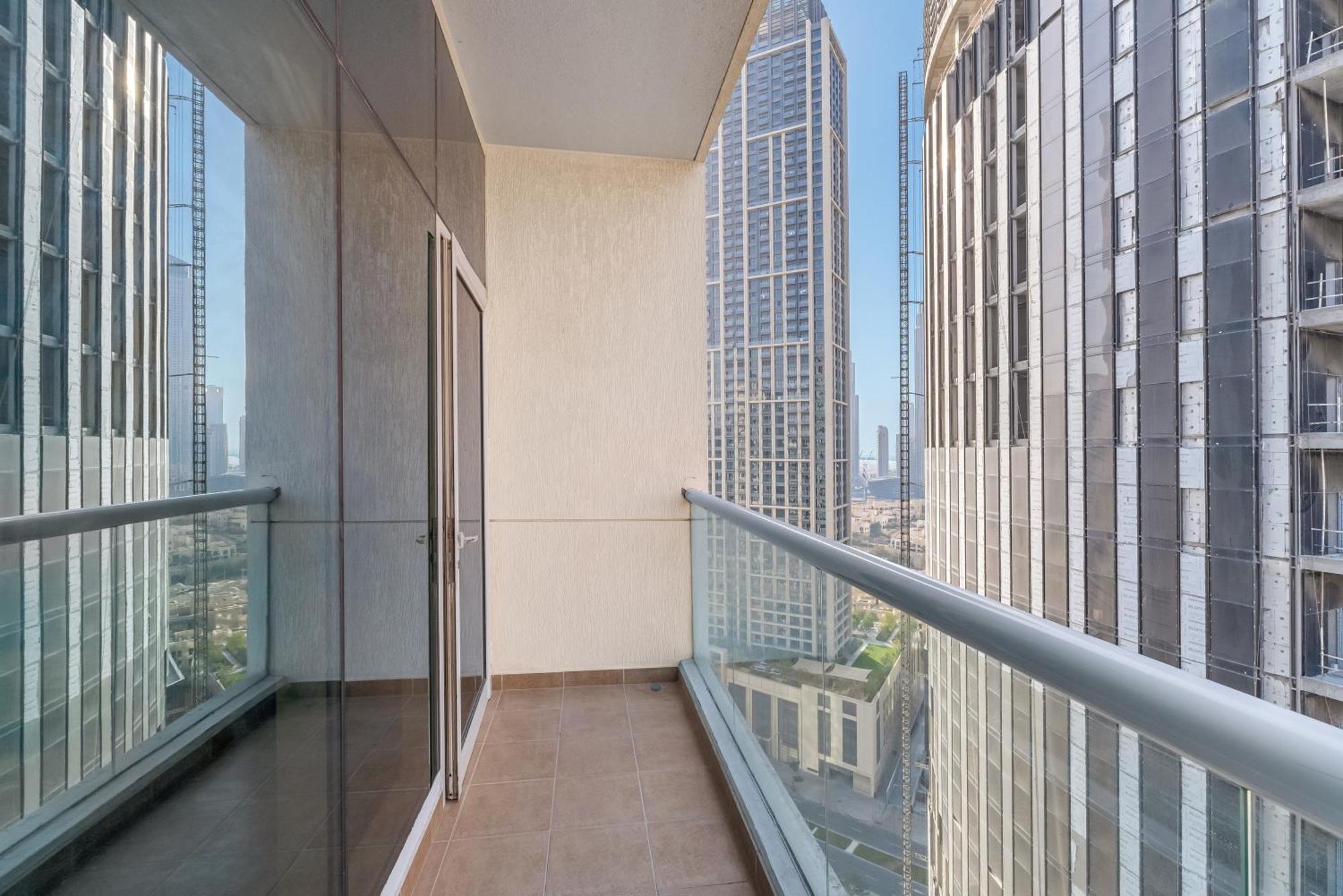 Apartment Downtown Burj Al Nujoom Mall & Burj Khalifa