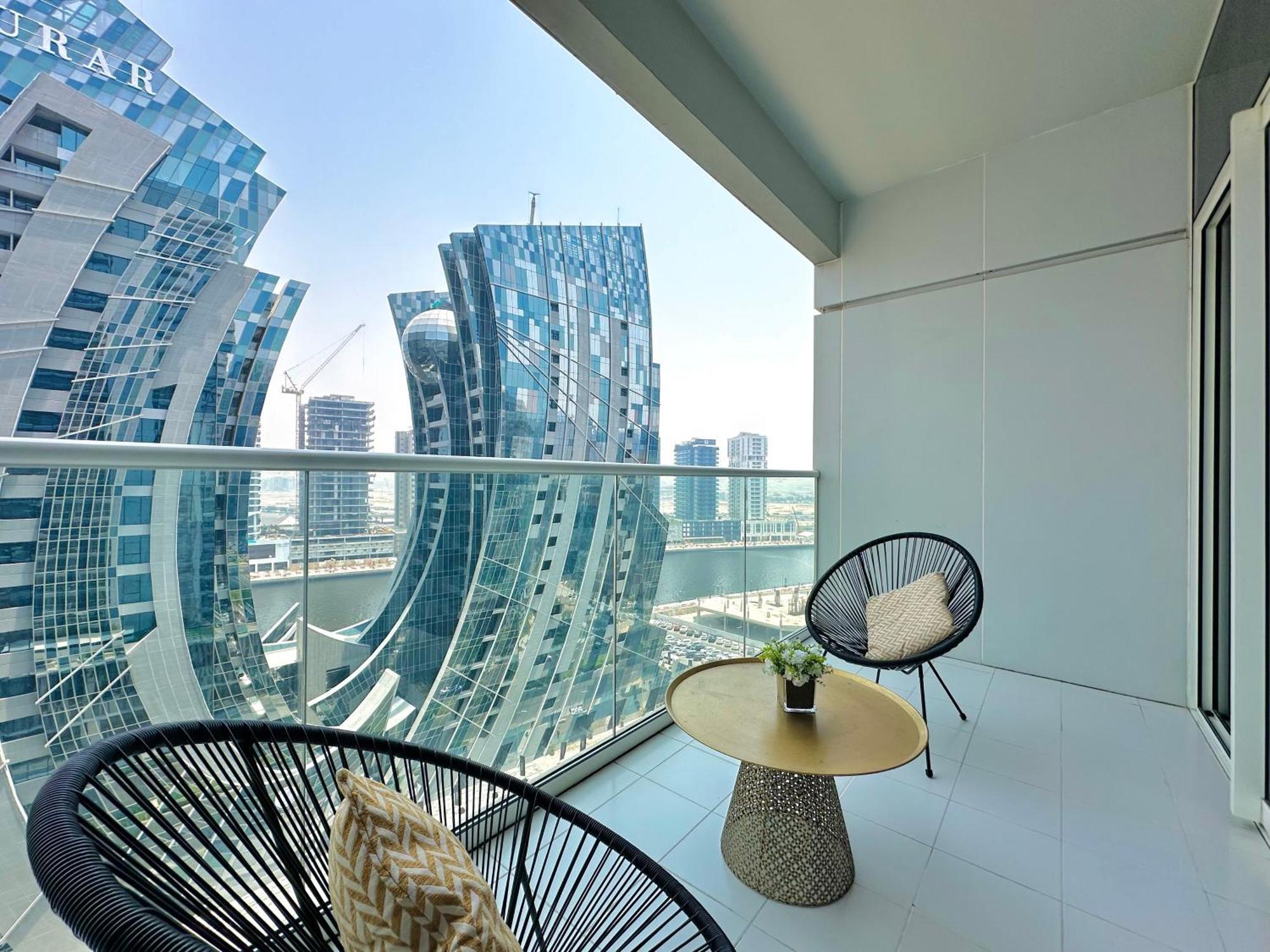 Chic 1-bedroom Retreat With Stunning Canal View Near Burj Khalifa & Business Bay Apartment Dubai