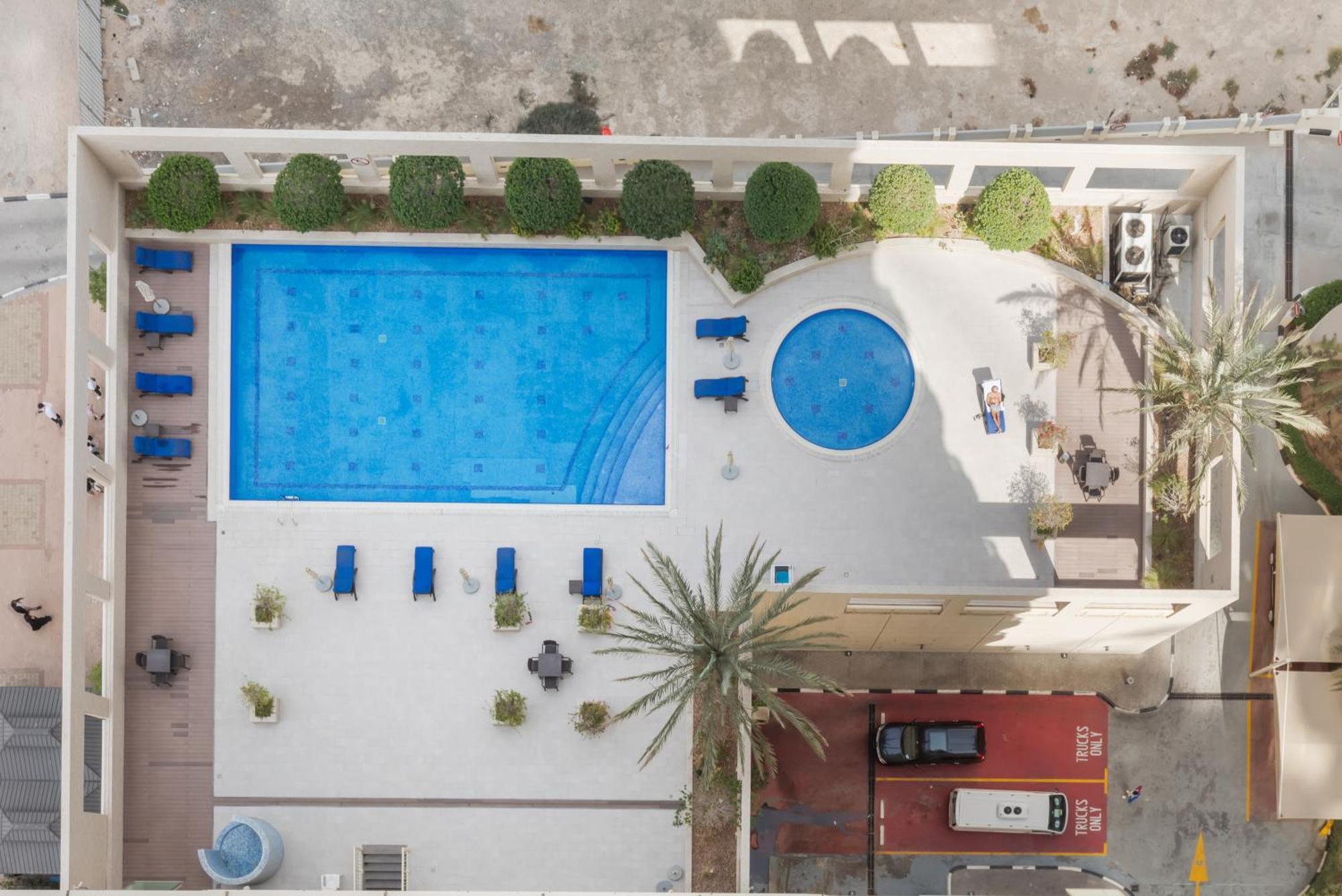 Walk To Jbr - Free Baby Gear - Marina View 2br With Terrace