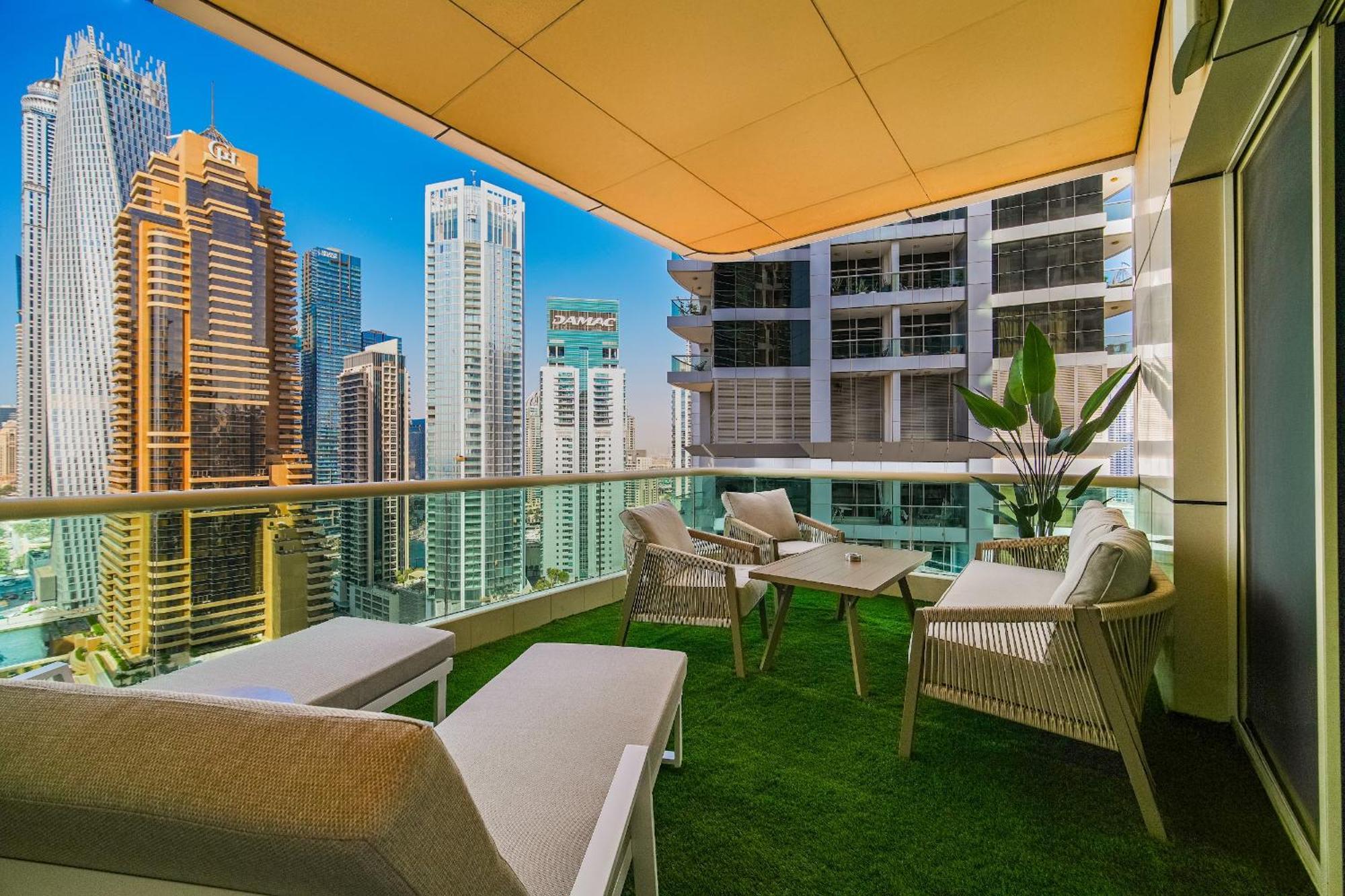 Walk To Jbr - Free Baby Gear - Marina View 2br With Terrace Apartment *