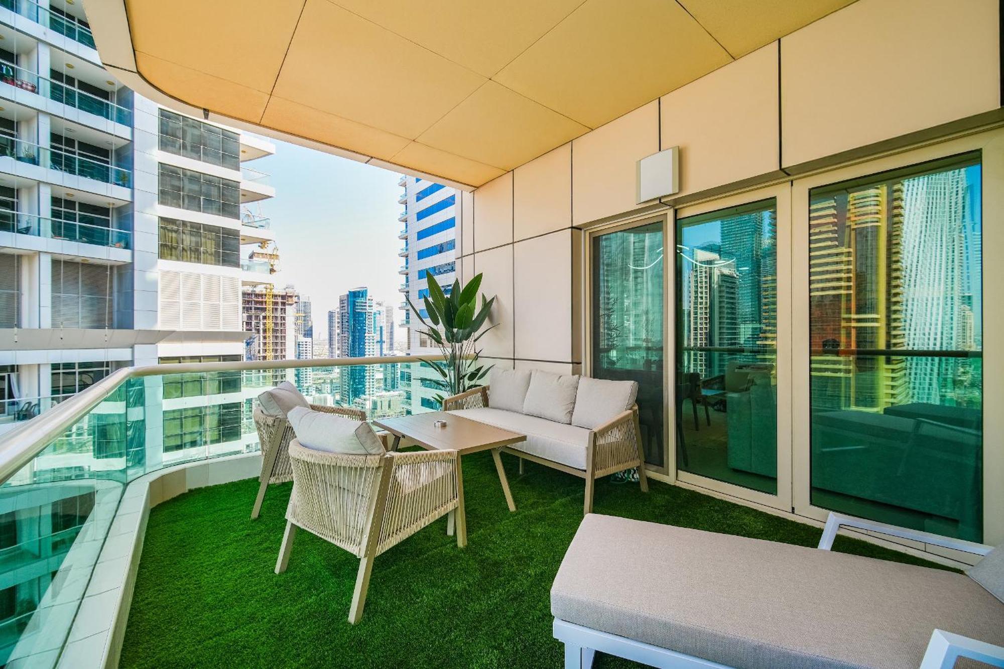 Walk To Jbr - Free Baby Gear - Marina View 2br With Terrace