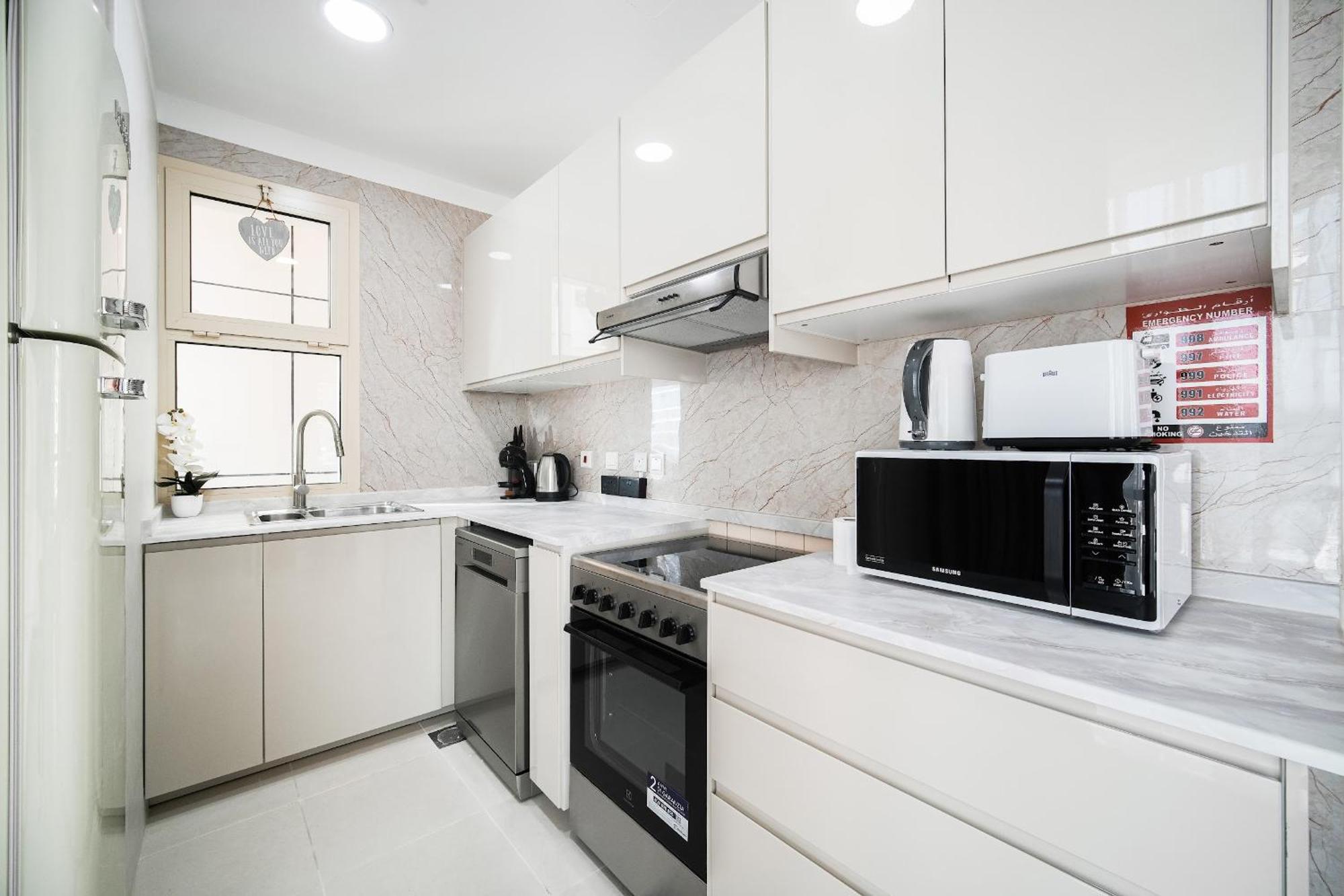 Walk To Jbr - Free Baby Gear - Marina View 2br With Terrace Apartment Dubai