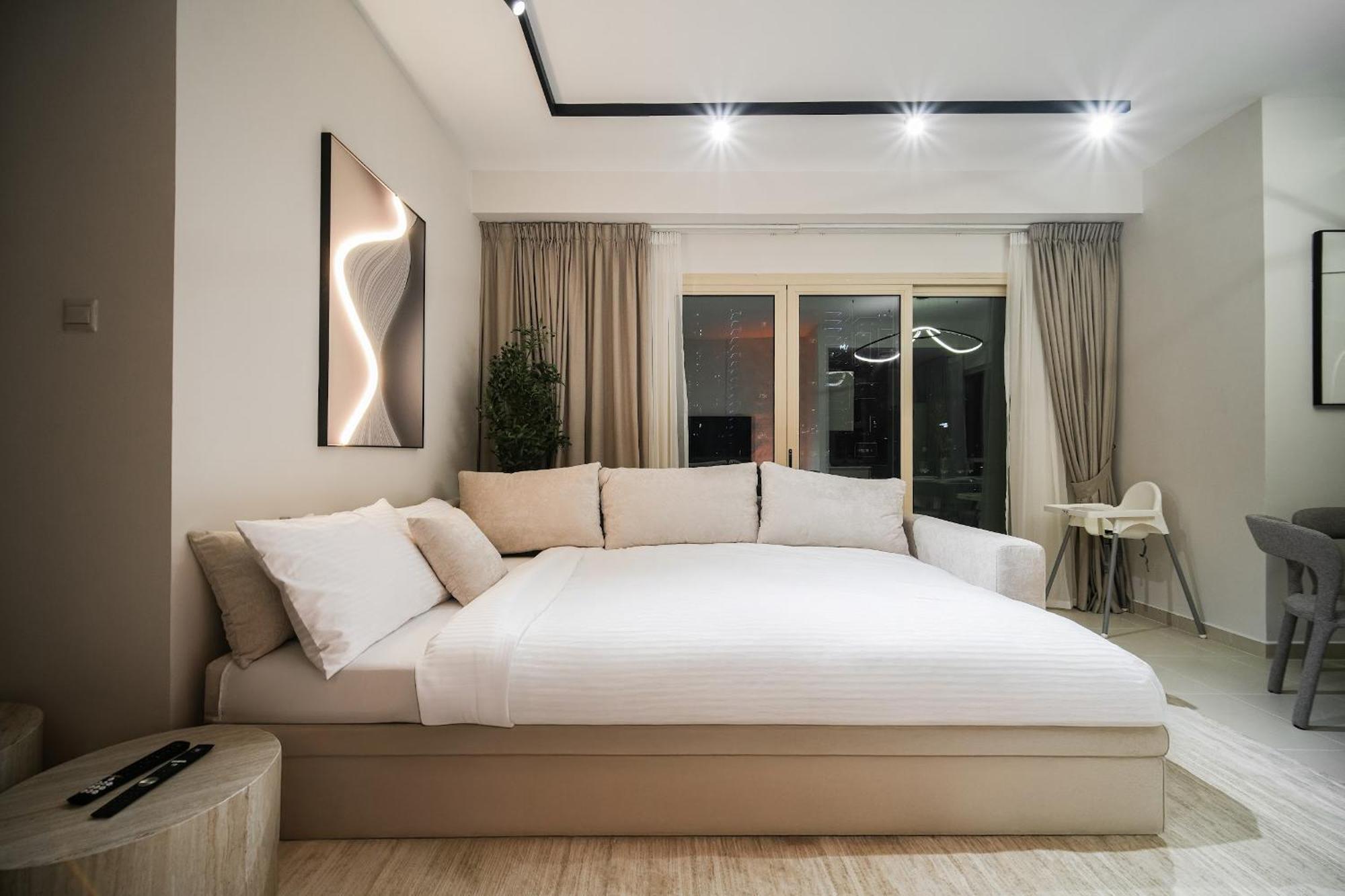 Walk To Jbr - Free Baby Gear - Marina View 2br With Terrace *