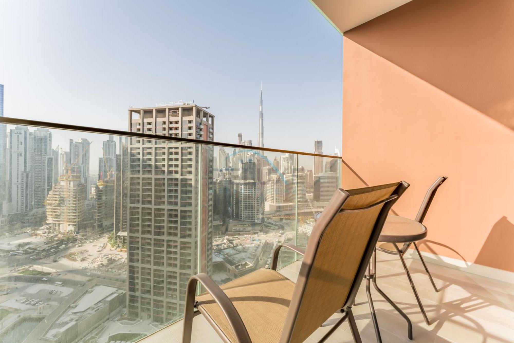 Luxury Steps From Canal And Minutes To Burj Khalifa, Peninsula Five Apartment Dubai