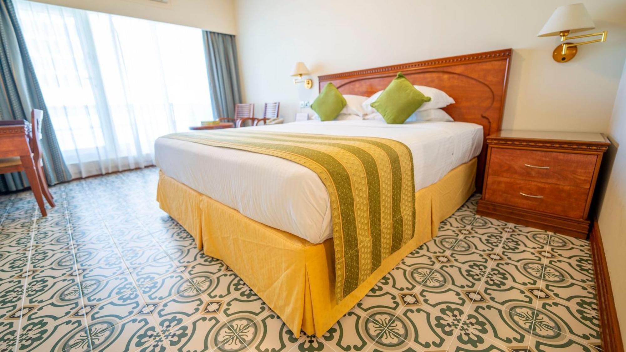 Riviera 4*