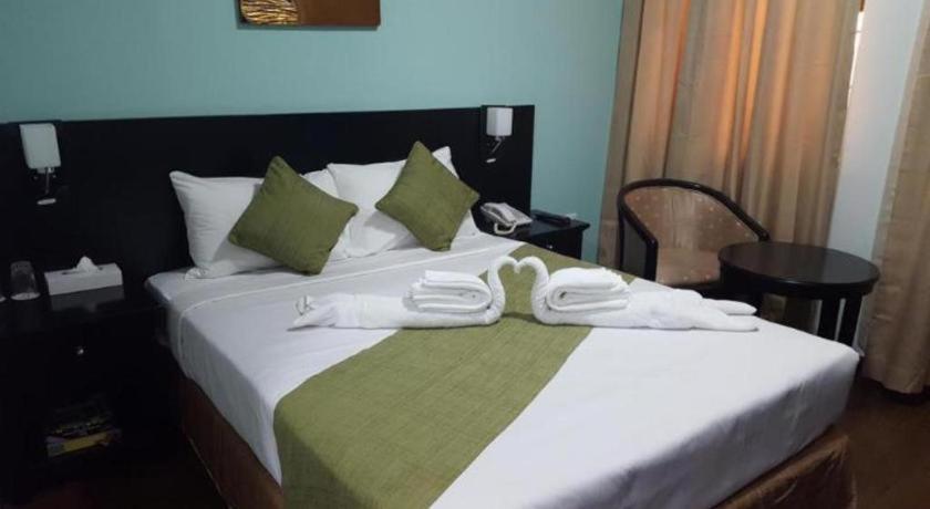 Eureka Hotel 2*