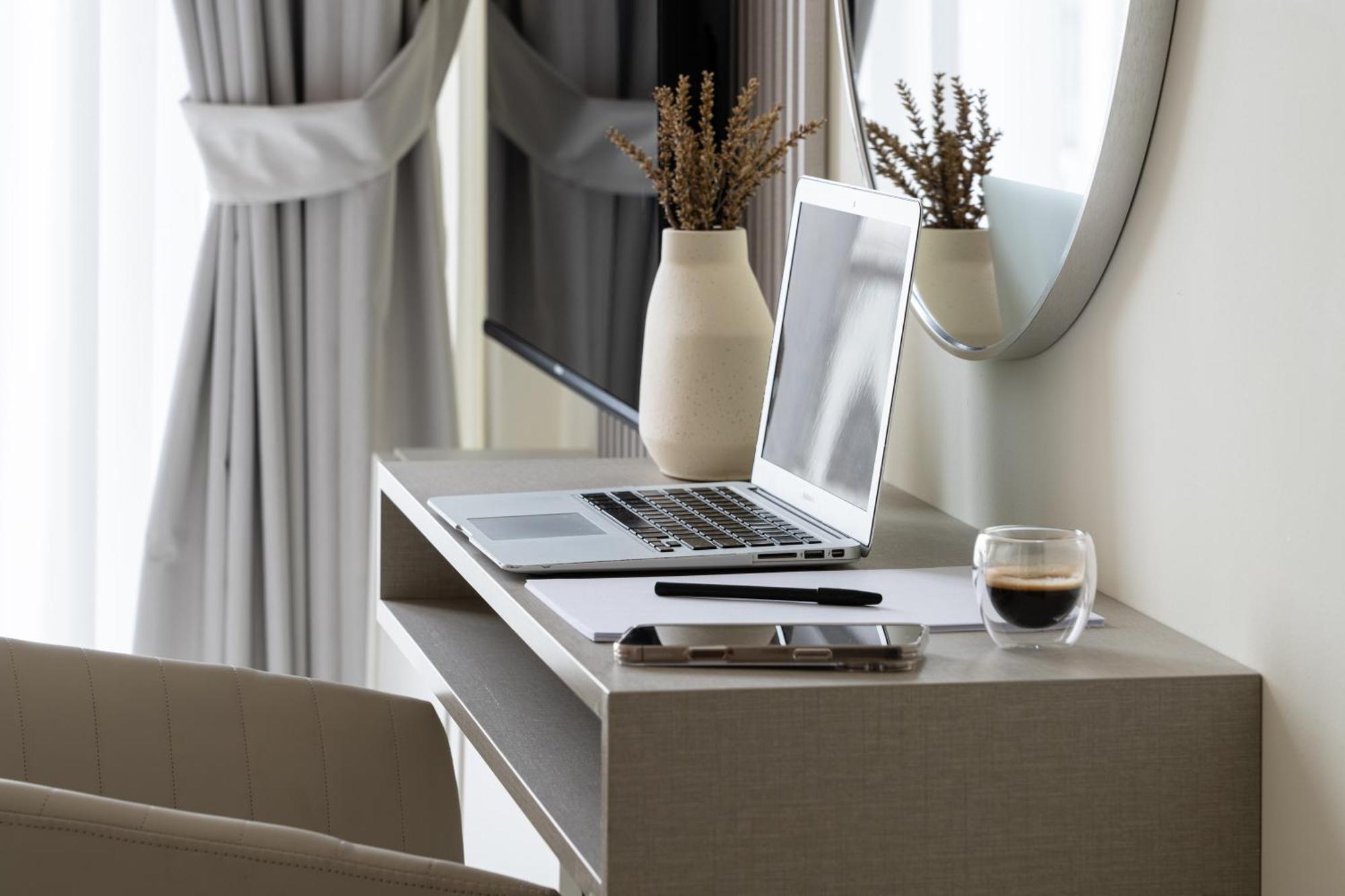 Smartstay At Grande Signature - Downtown Views - Brand New Luxury * Dubai