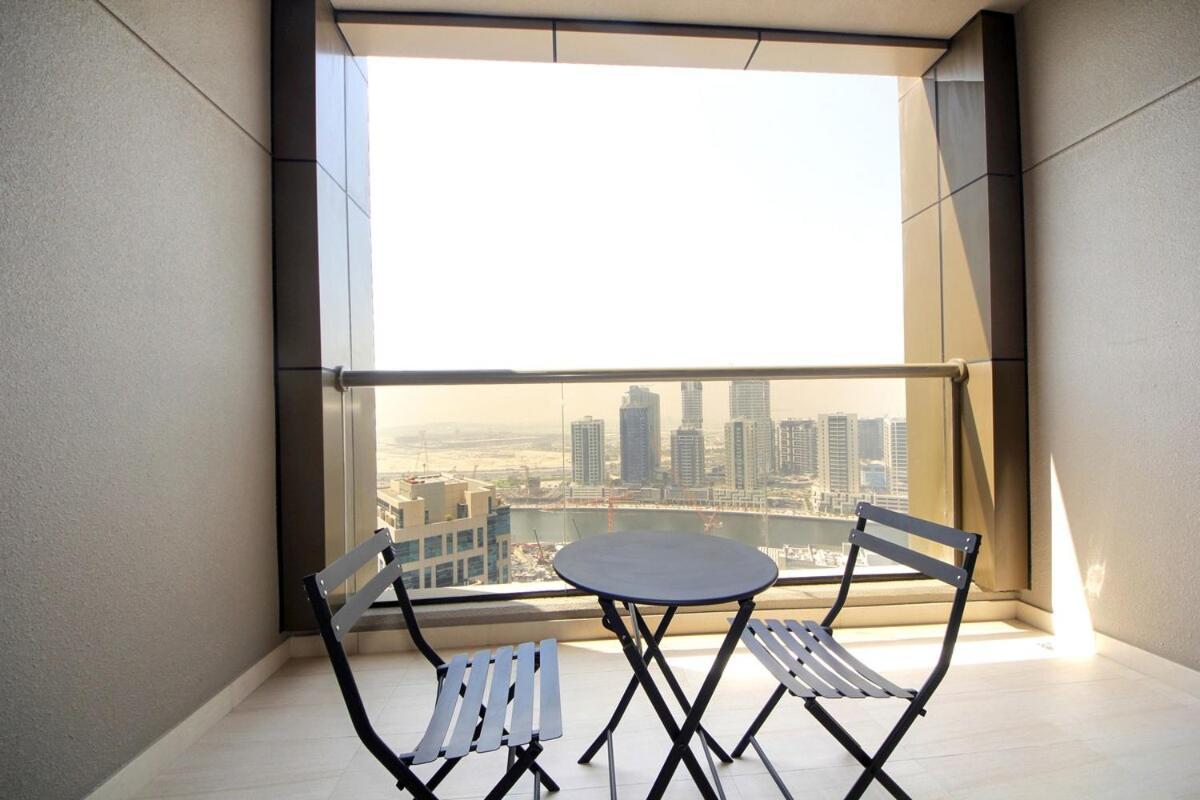 Apartment Cozy In Elite Downtown - High Flr Dubai