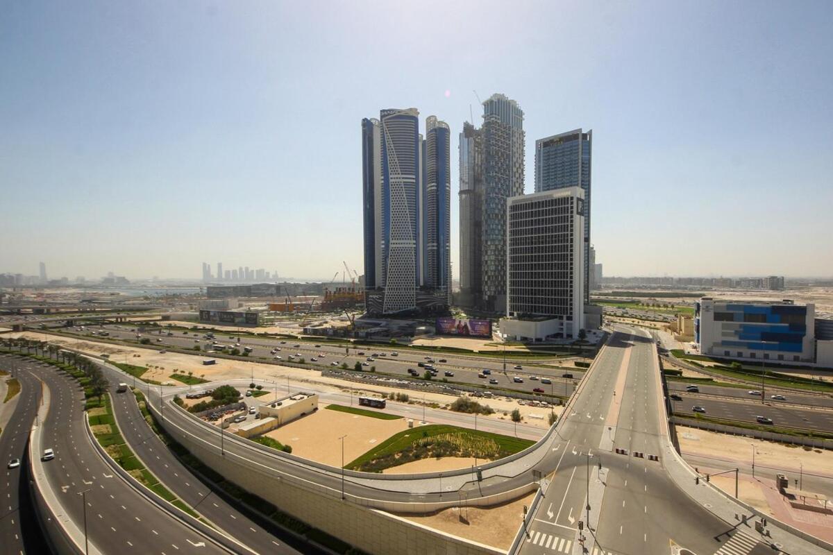 Modern In Business Bay Near Mall * Dubai
