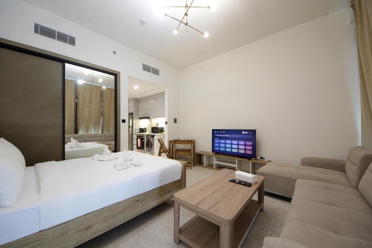 Modern In Business Bay Near Mall *