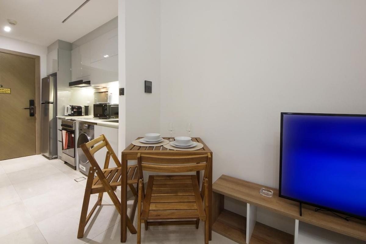 Apartment Modern In Business Bay Near Mall *