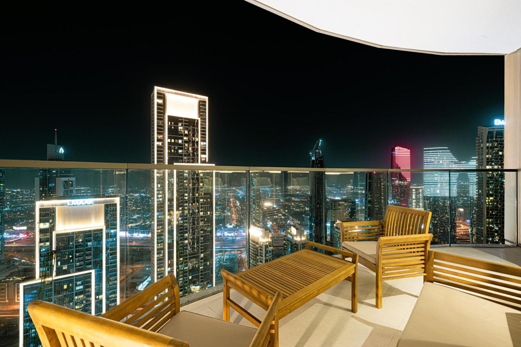 Upscale 2br With Burj Khalifa View - Next To Opera And Near Mall * Dubai