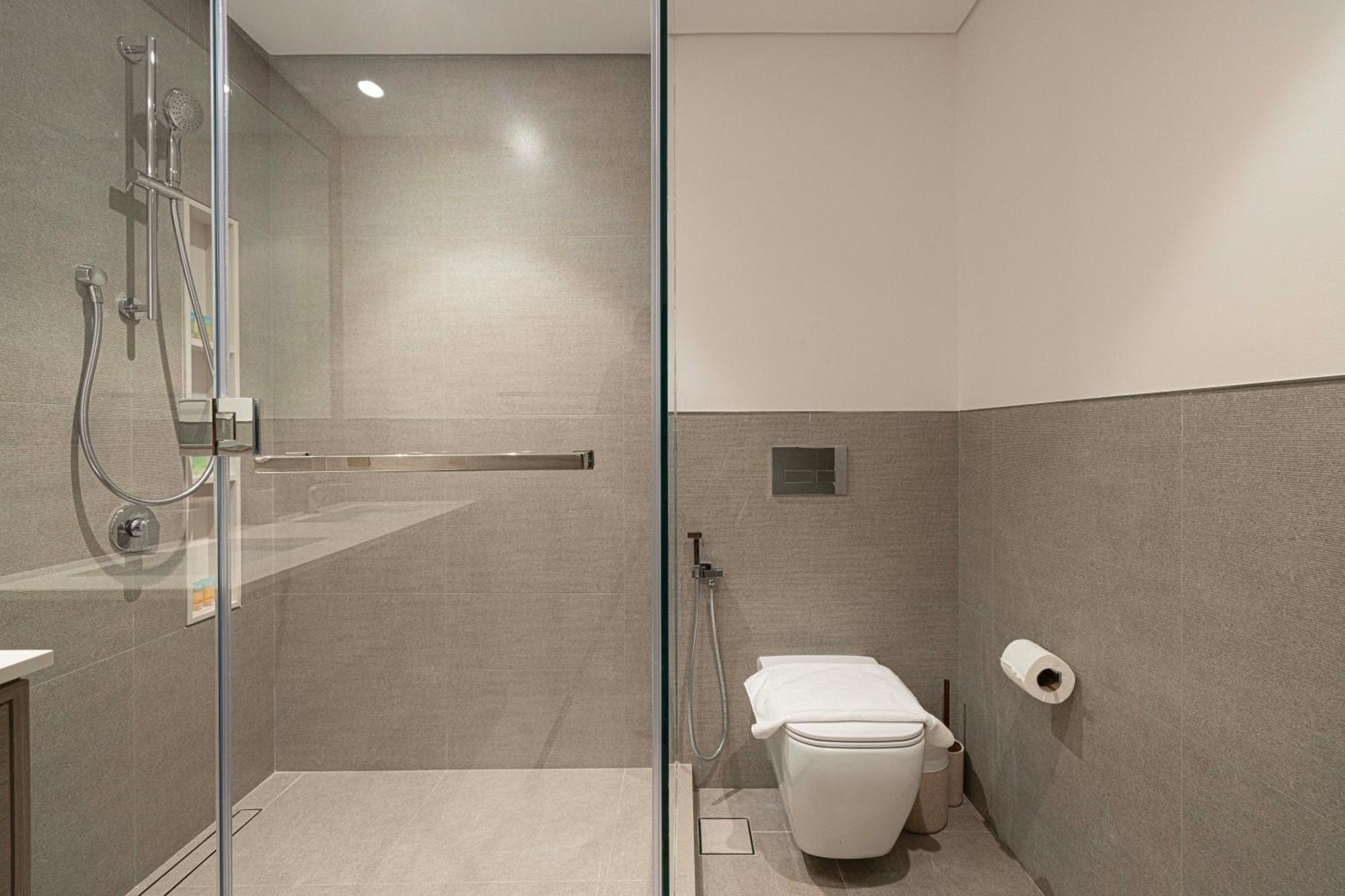 Upscale 2br With Burj Khalifa View - Next To Opera And Near Mall Dubai