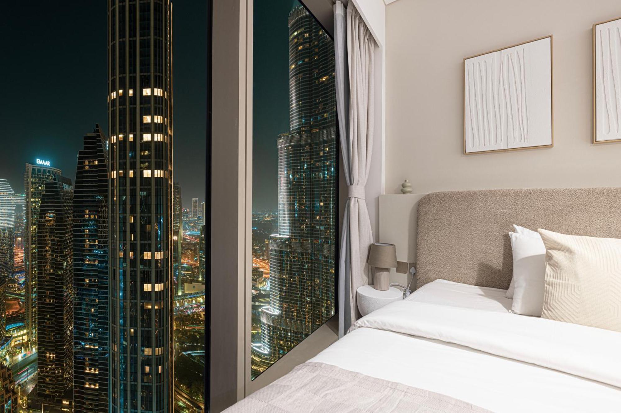 Upscale 2br With Burj Khalifa View - Next To Opera And Near Mall * Dubai