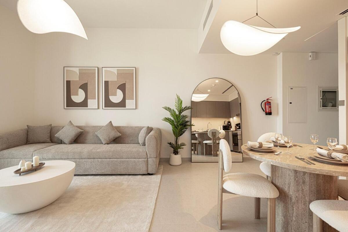 Apartment Upscale 2br With Burj Khalifa View - Next To Opera And Near Mall *