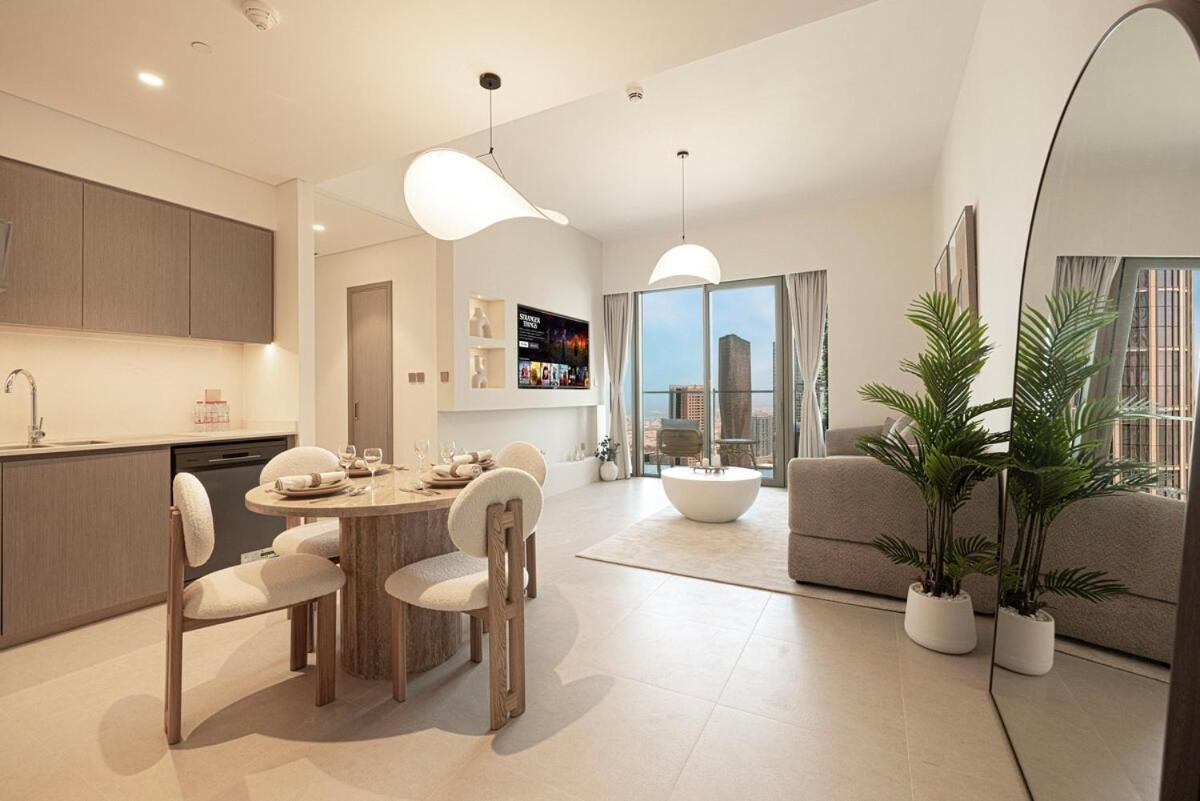 Upscale 2br With Burj Khalifa View - Next To Opera And Near Mall Apartment