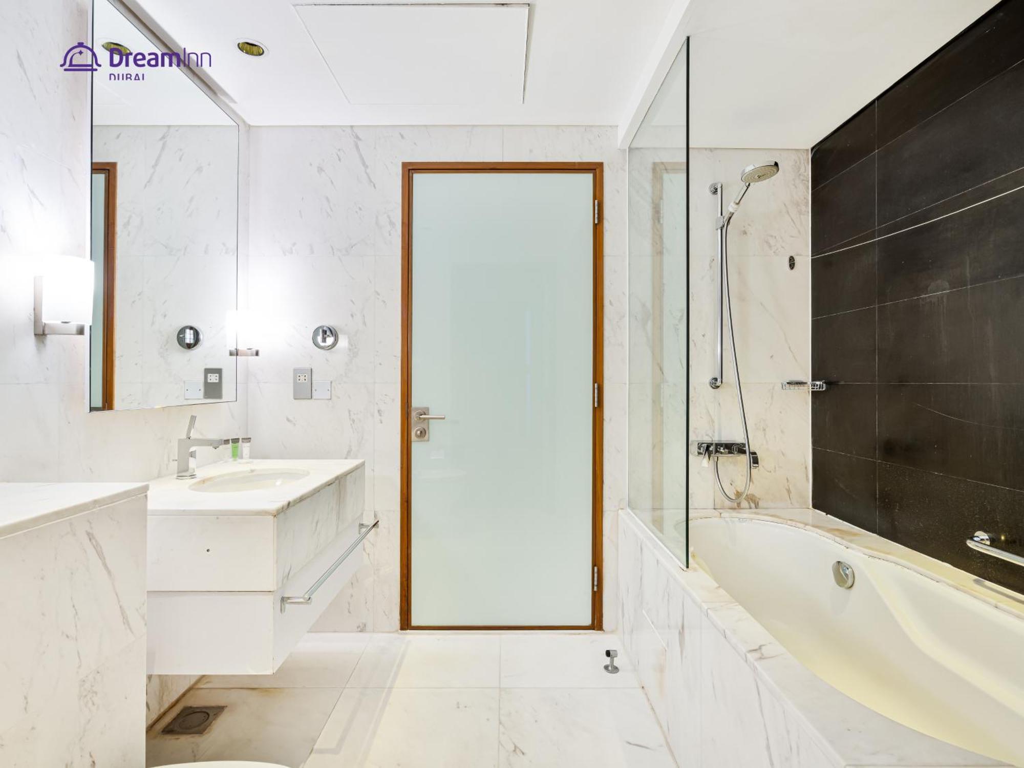 Dream - Fashion Avenue Residences Formerly Address Mall Dubai