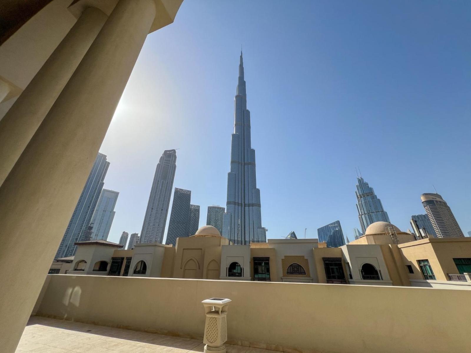 Durrani Homes - Souk Al Bahar Living Besides Burj Khalifa & Fountain *