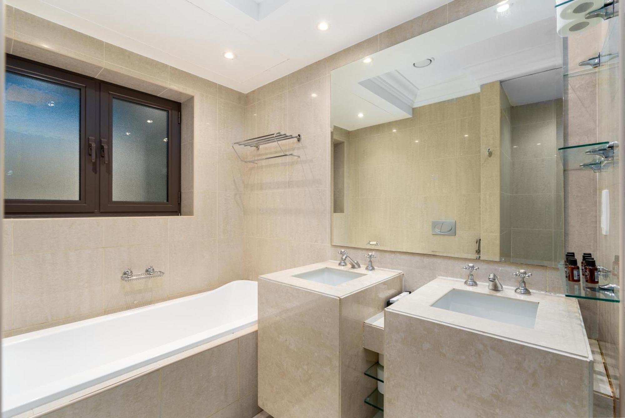 Apartment Lux I Souk Al Bahar I Burj Khalifa Views Dubai