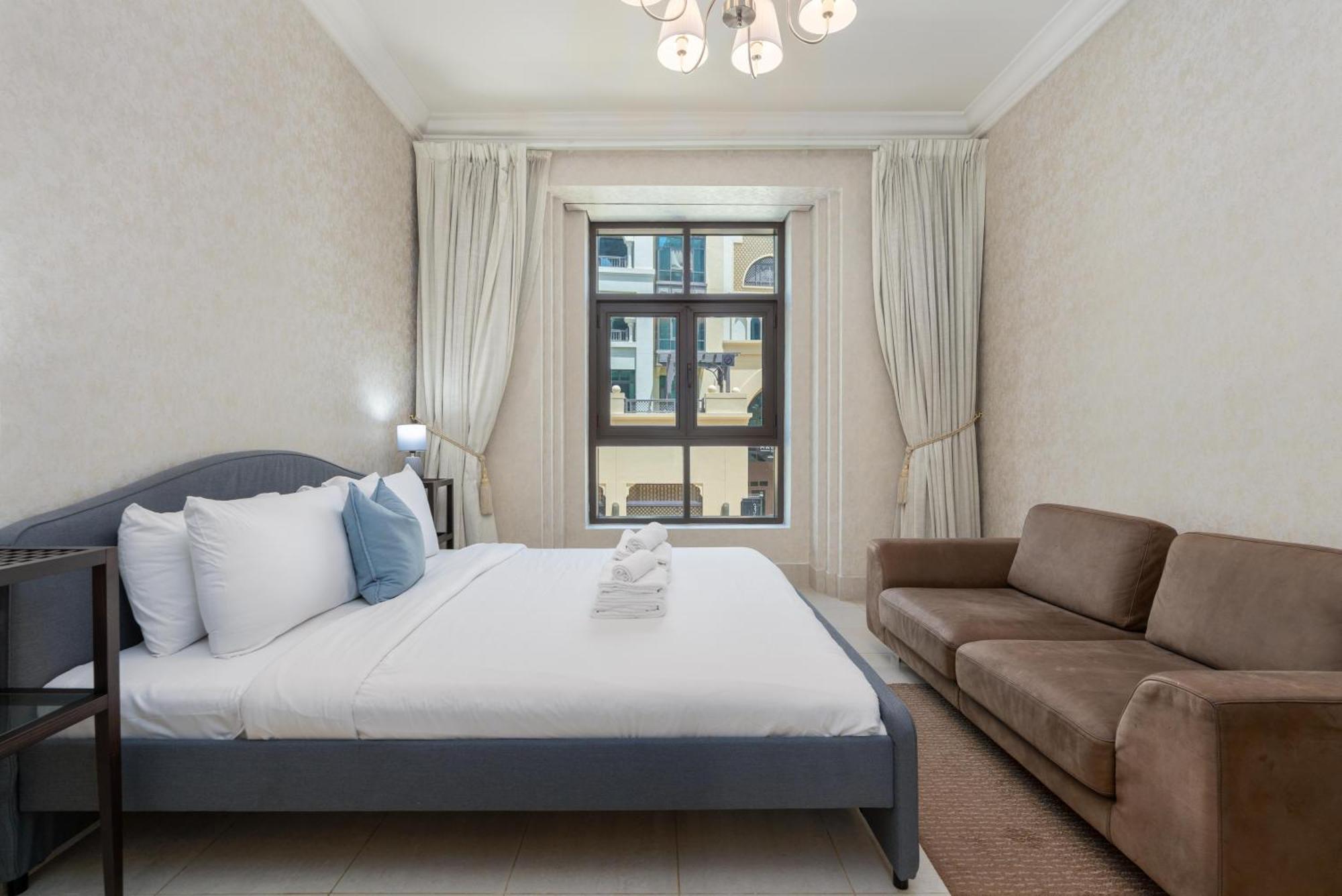 Apartment Lux I Souk Al Bahar I Burj Khalifa Views *