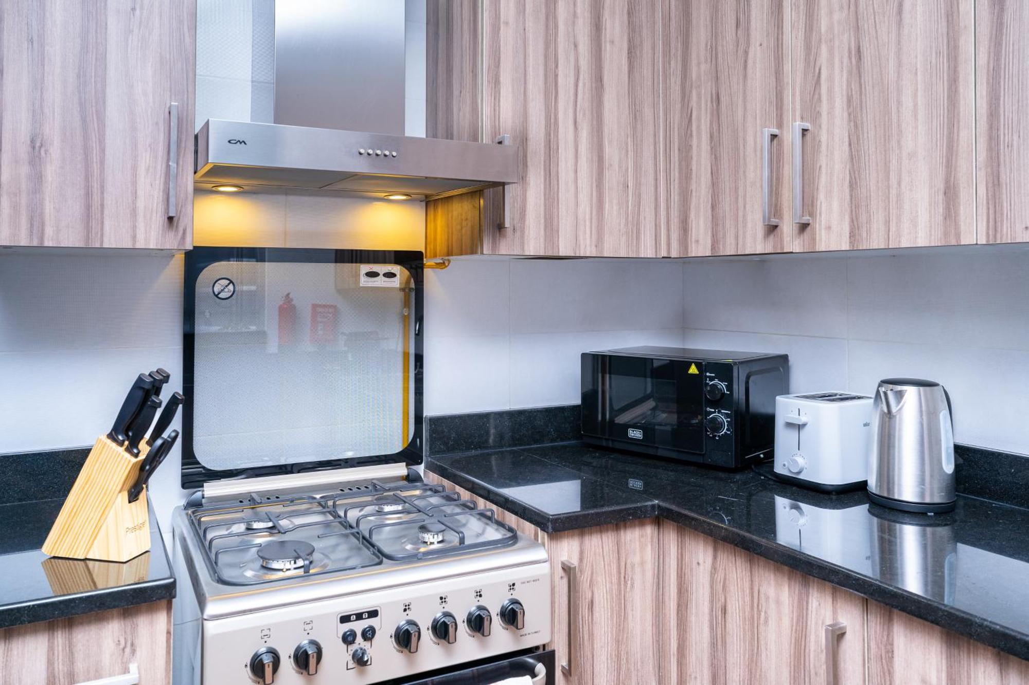 Escape 24 - Luxury Dunya Tower Downtown Near Mall Apartment