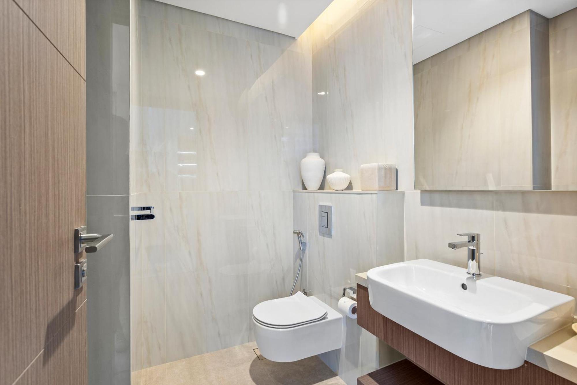 Apartment Lavish 1-bedroom With Burj Khalifa View In Peninsula Dubai