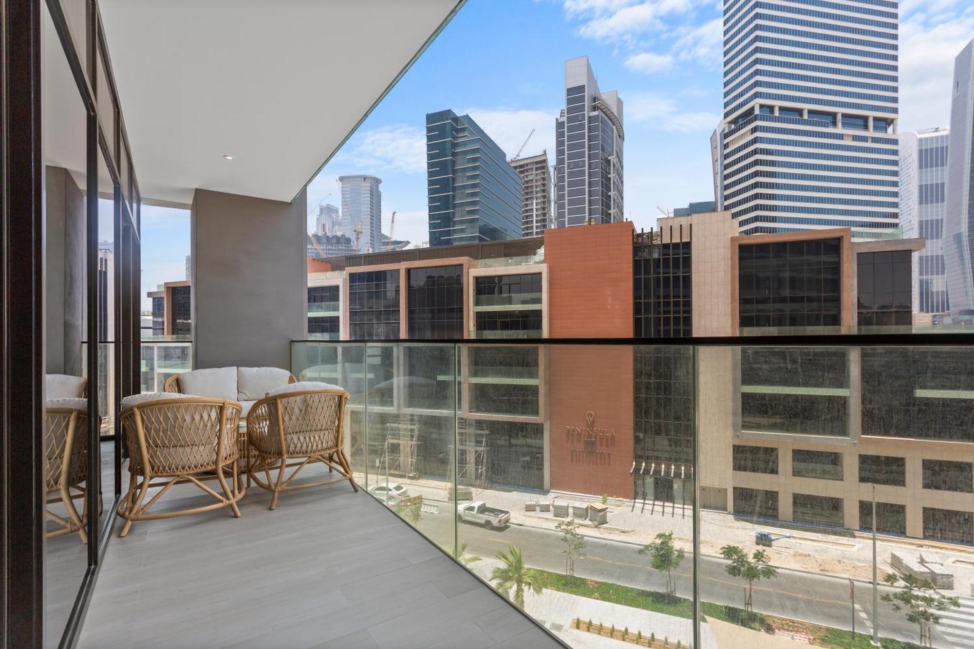 Apartment Lavish 1-bedroom With Burj Khalifa View In Peninsula *