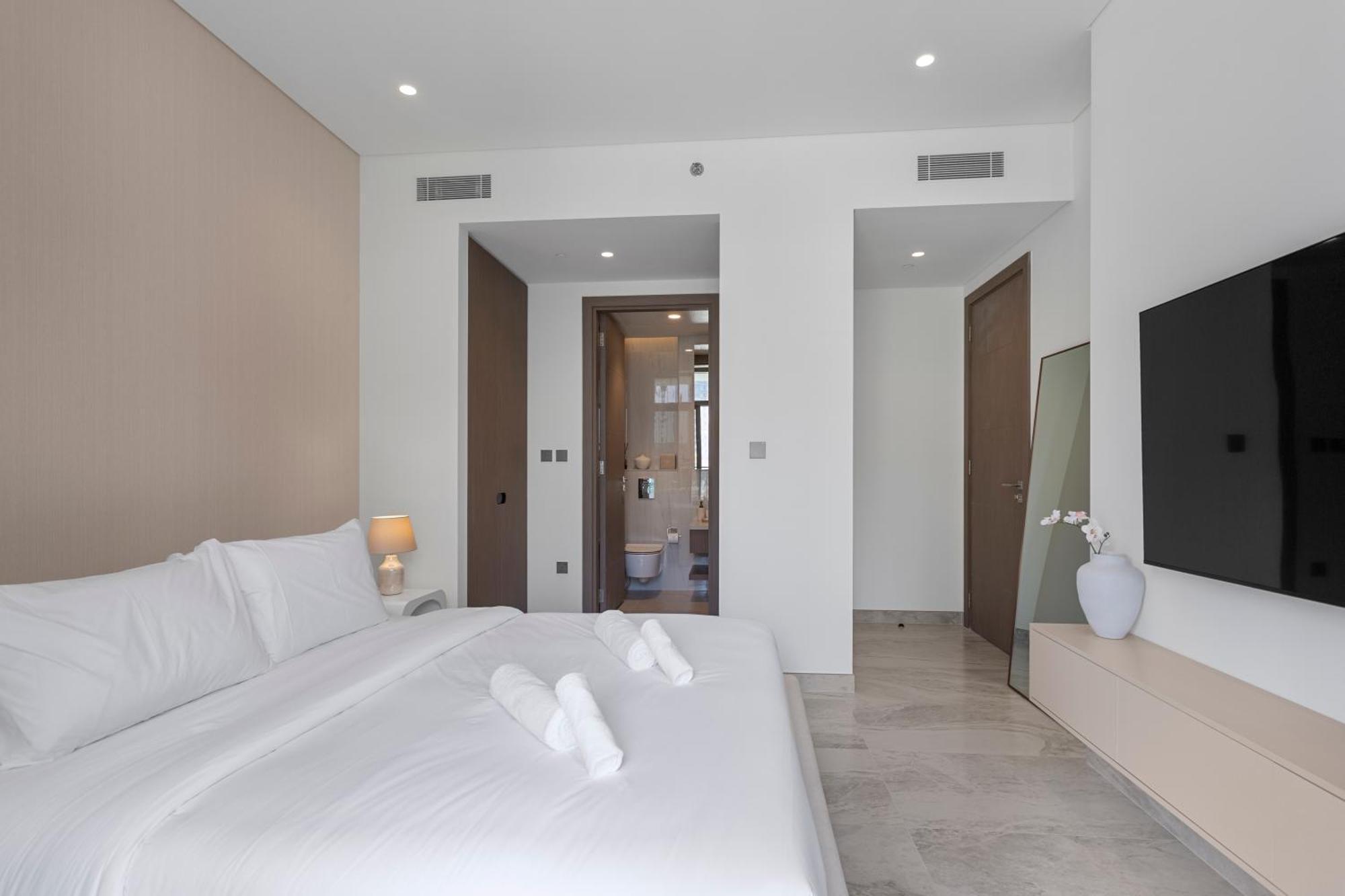 Apartment Lavish 1-bedroom With Burj Khalifa View In Peninsula *