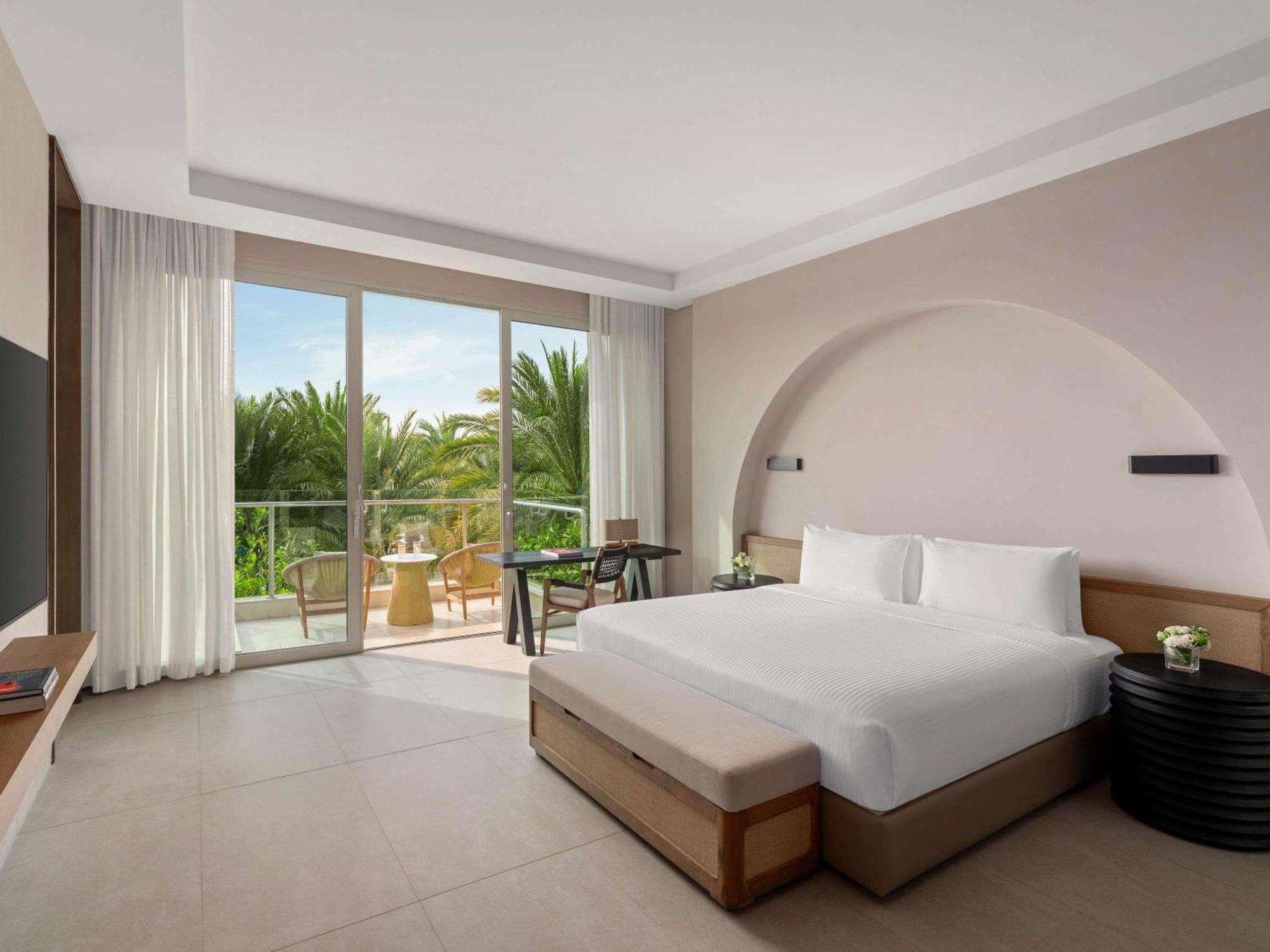 Rixos The Palm & 5*