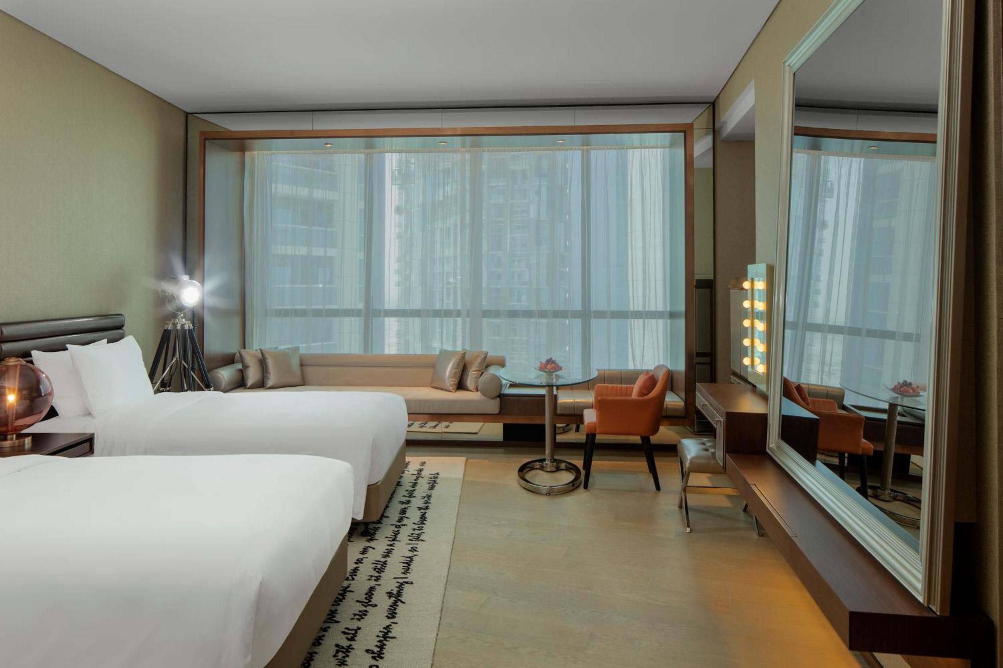 Paramount Hotel 5*