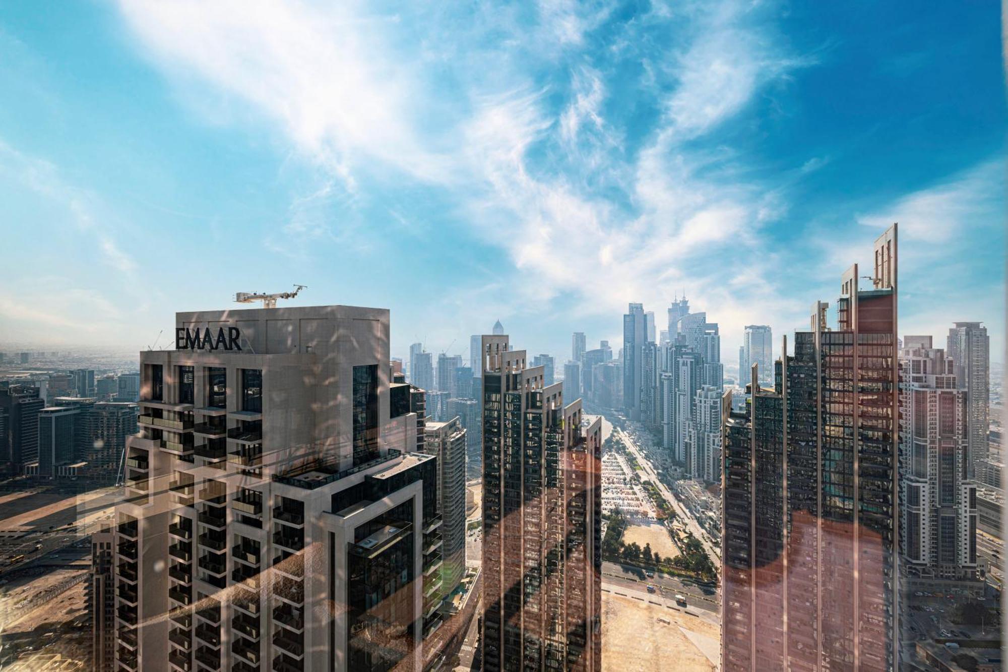 52nd Floor Unique 1 Bedroom Apartment