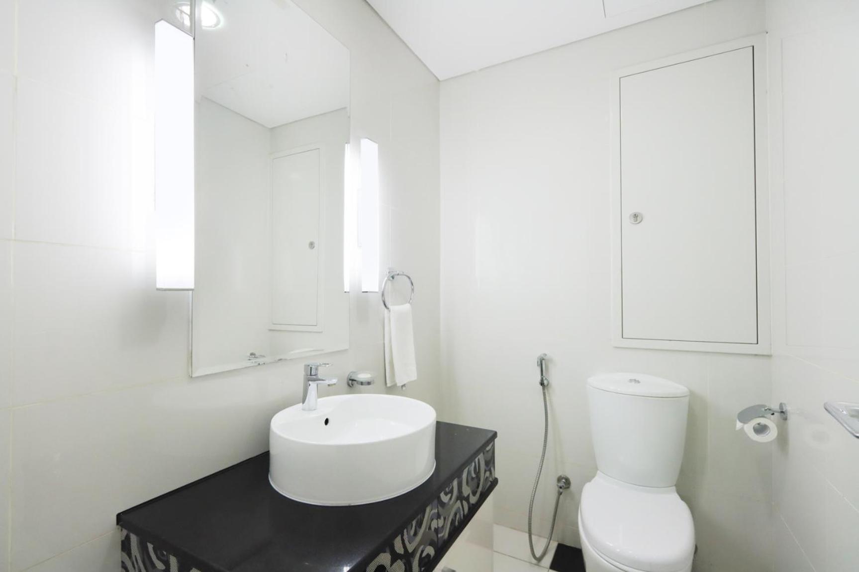 2br In Downtown, Next To Mall