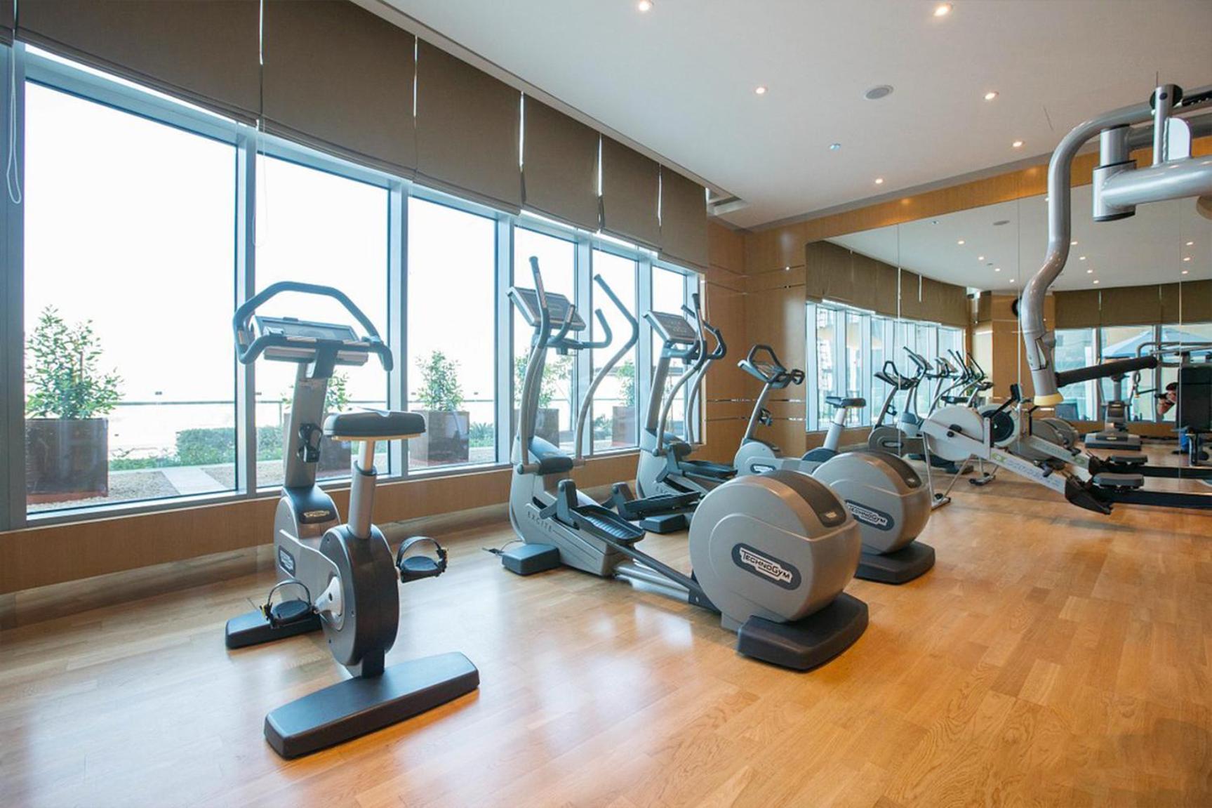 2br In Downtown, Next To Mall * Dubai