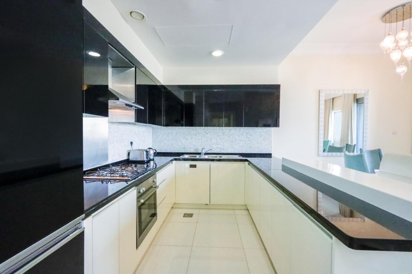 2br In Downtown, Next To Mall