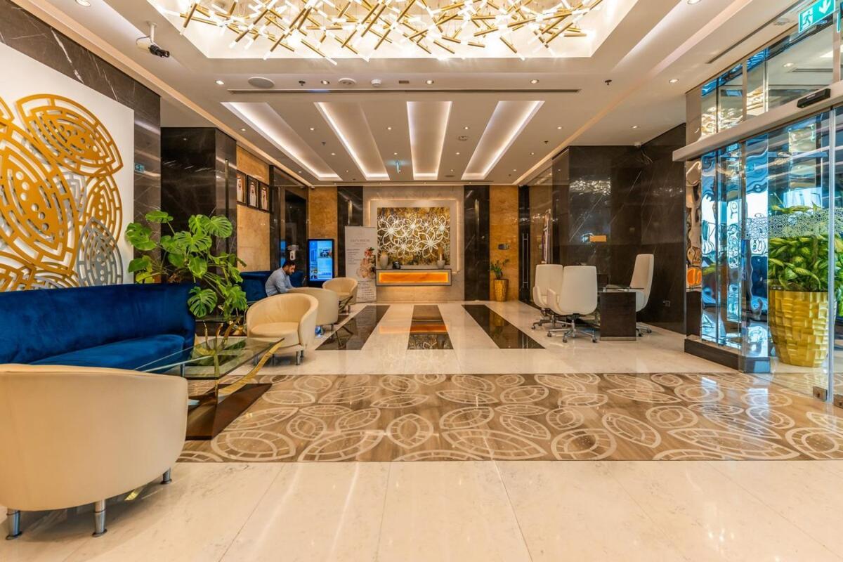 Apartment Modern 1br Canal & Burj View & Pool & Gym Access Dubai