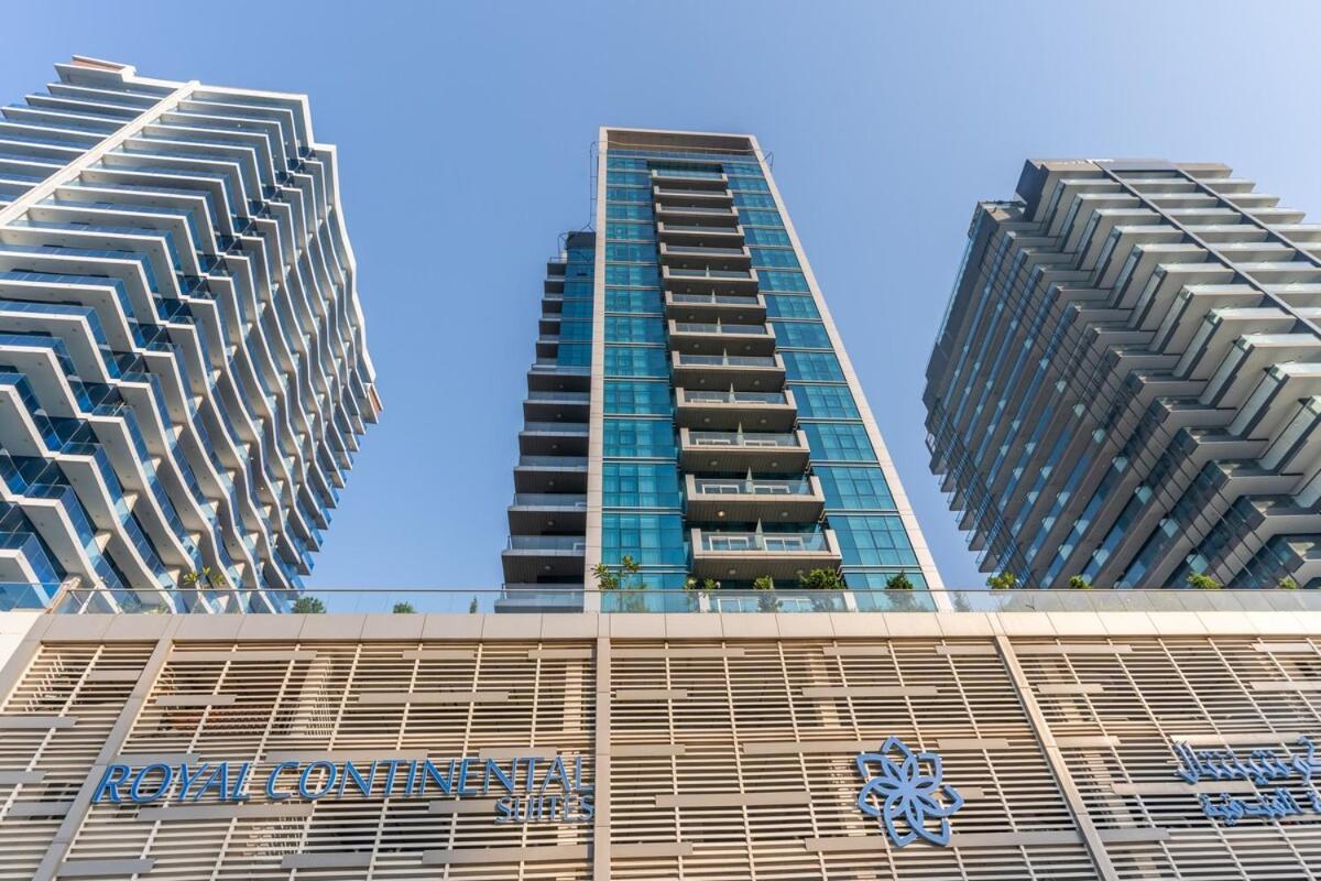 Modern 1br Canal & Burj View & Pool & Gym Access