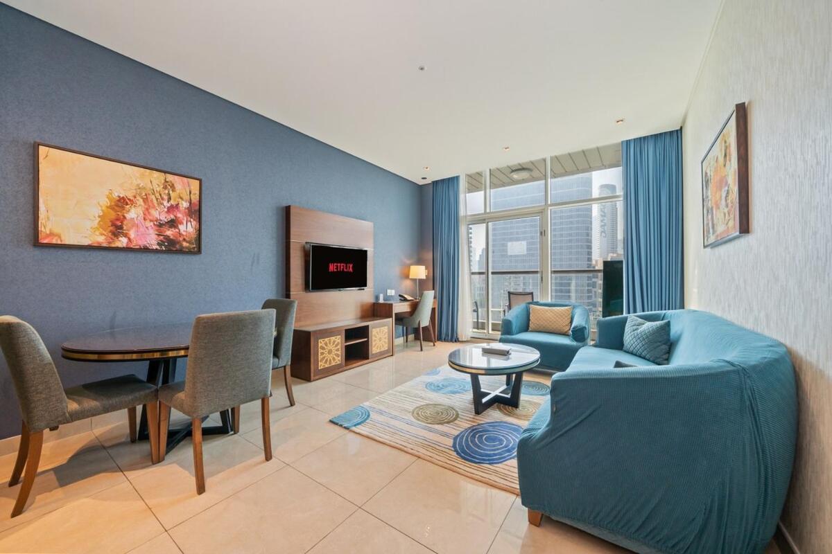 Modern 1br Canal & Burj View & Pool & Gym Access *
