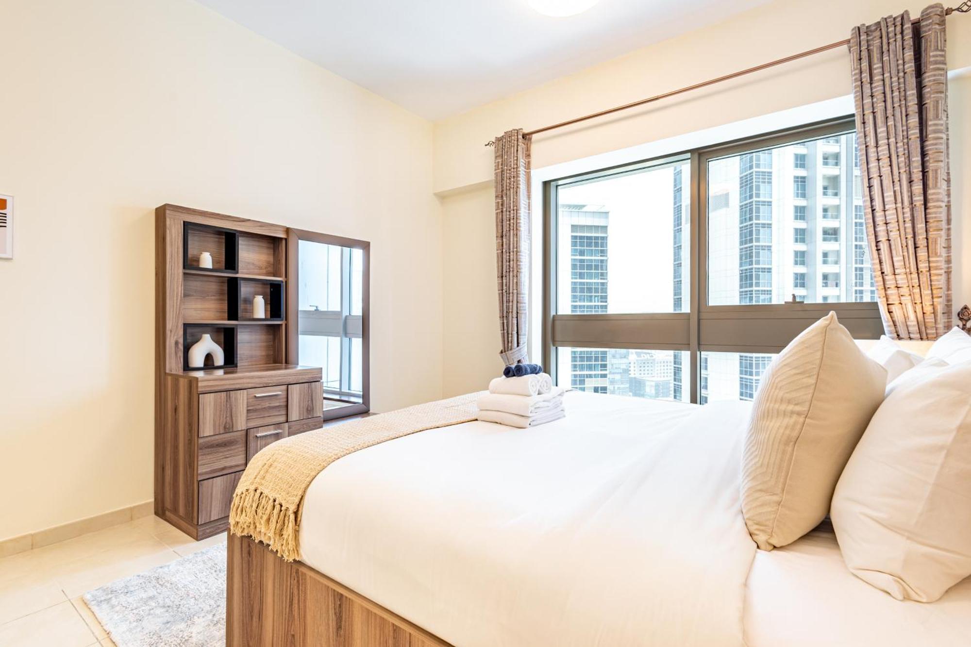 Executive 2br, Upgraded, Burj Khalifa View Apartment *
