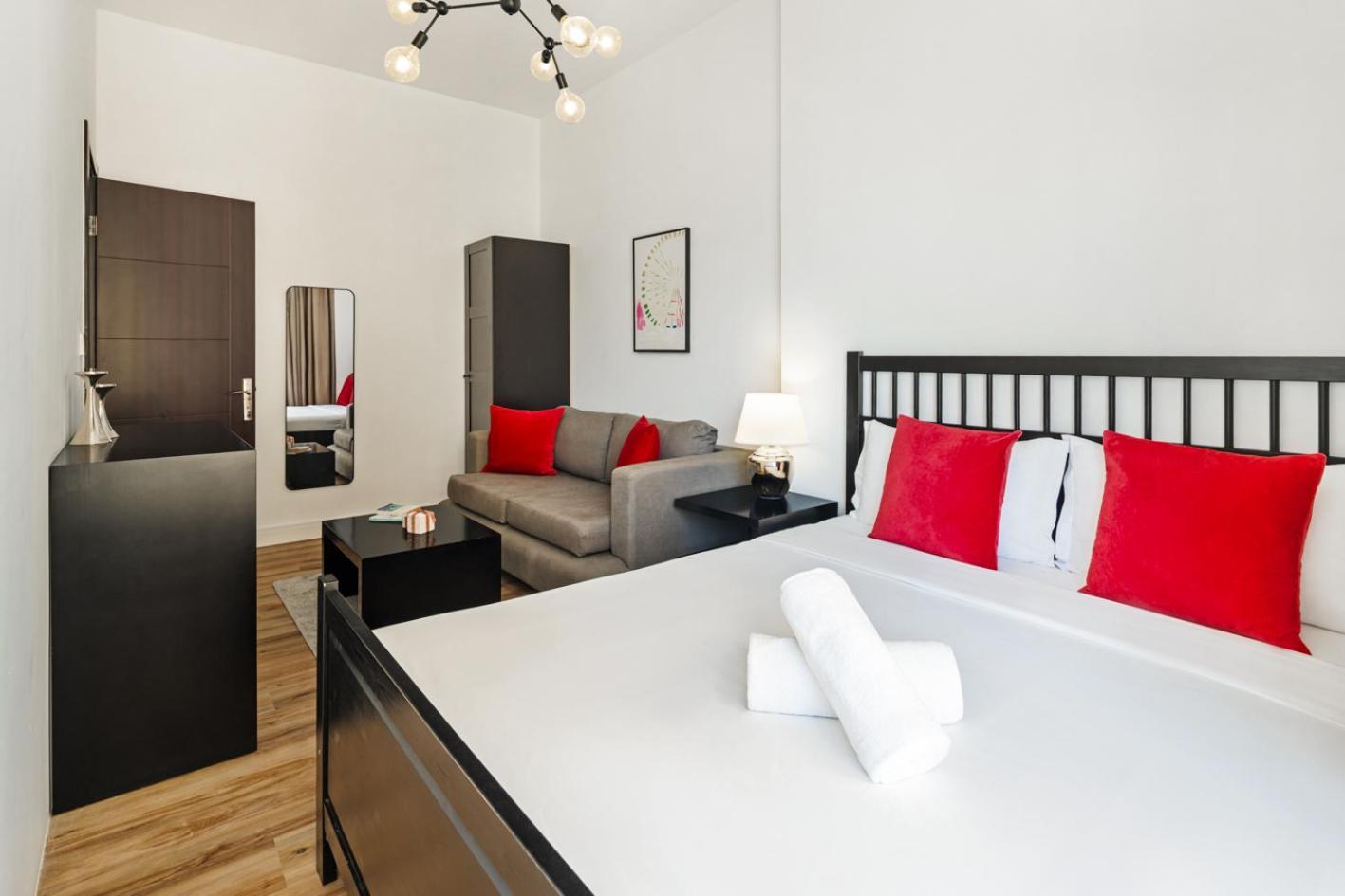 Stunning 5 1 Bedroom On Jbr With Marina View On High Floor Maid's Room, Near Mall, Metro & Cinemas - By Sunkissed Homes Apartment Dubai