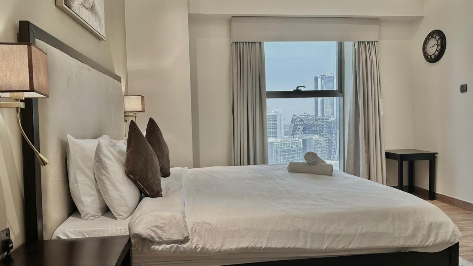 3bhk With Burj Khalifa View Apartment Dubai
