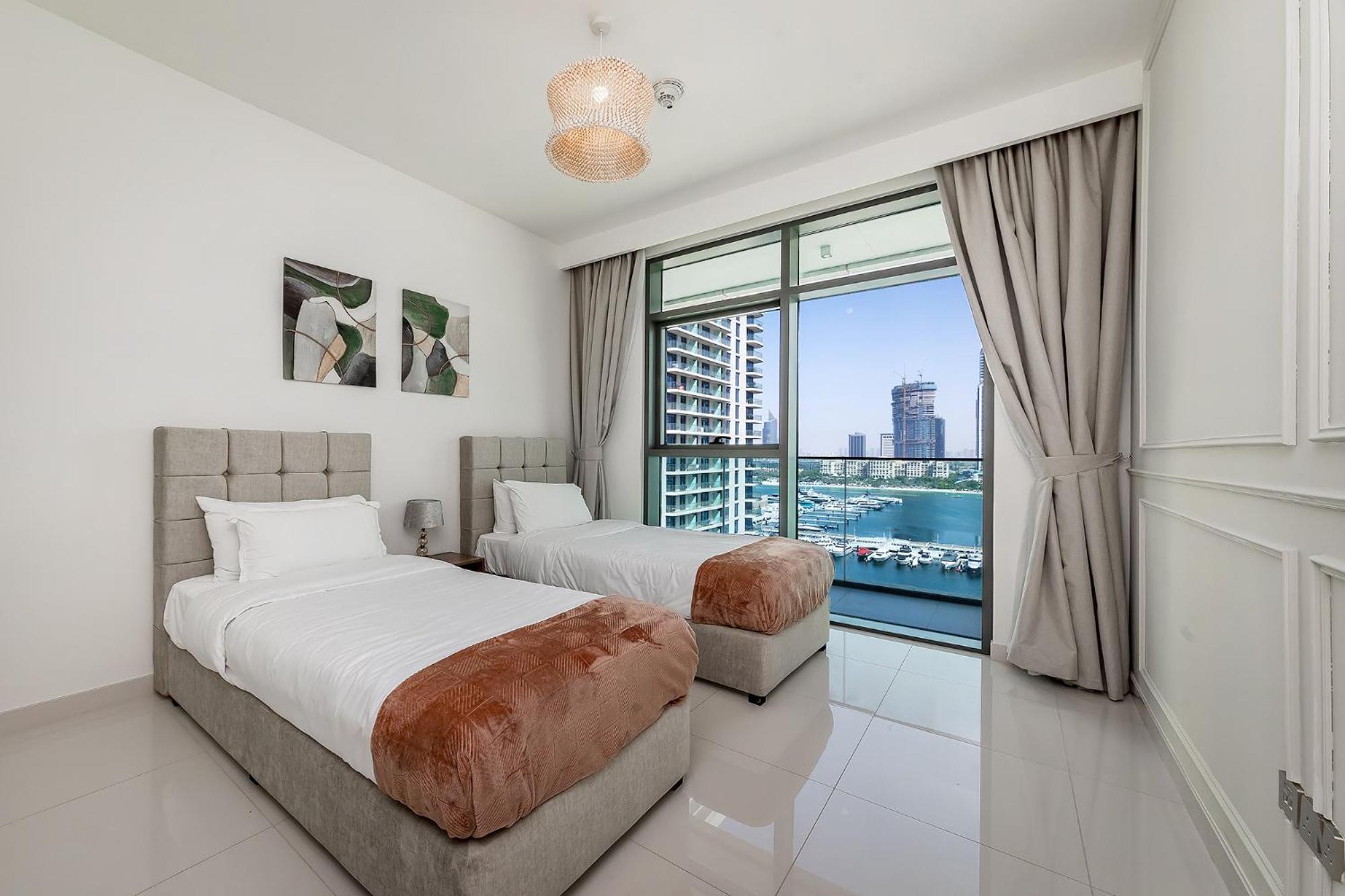 Luxury 2br By Amber At Vista Tower 1, Emaar Beachfront * Dubai