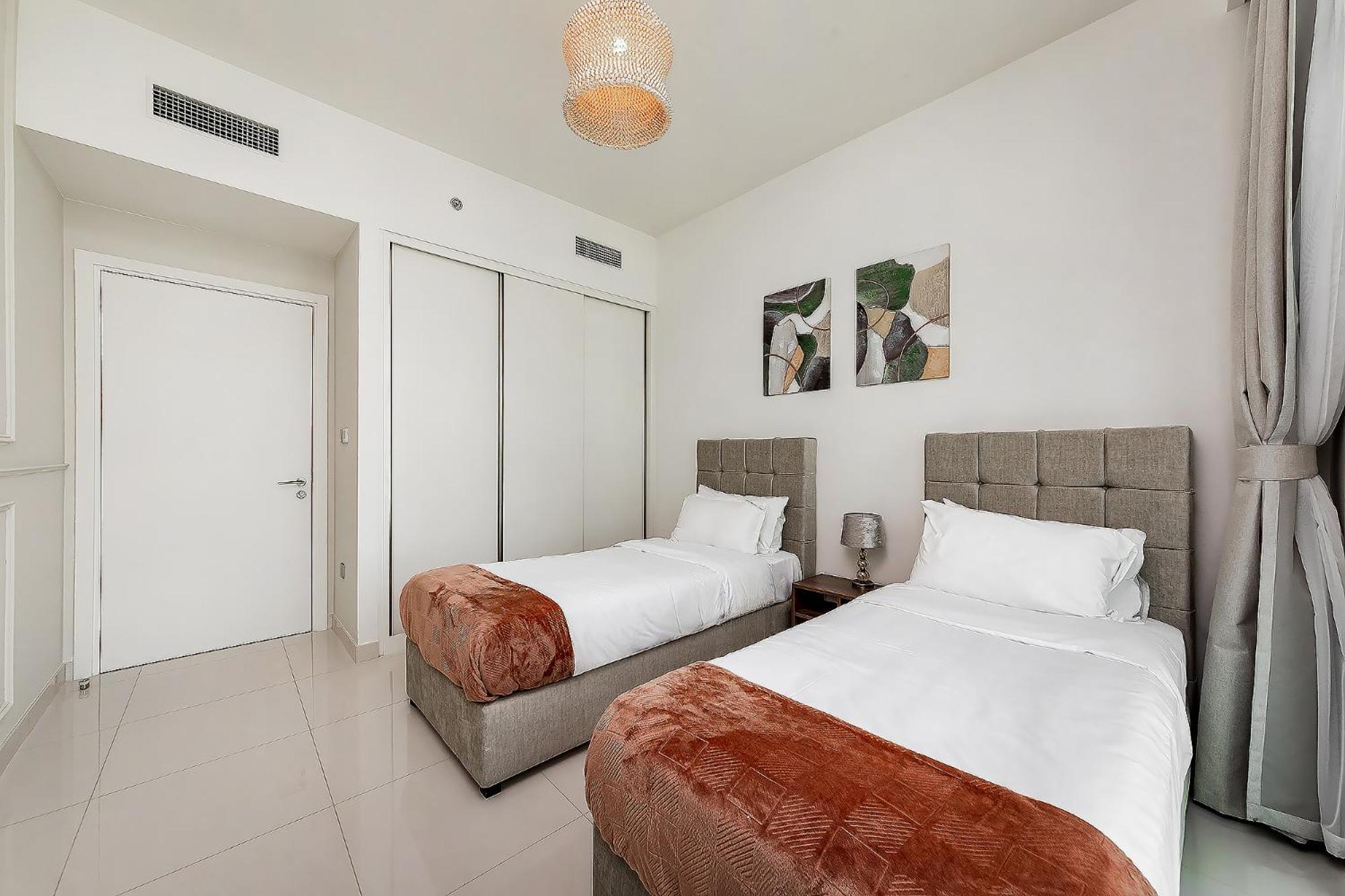 Luxury 2br By Amber At Vista Tower 1, Emaar Beachfront *