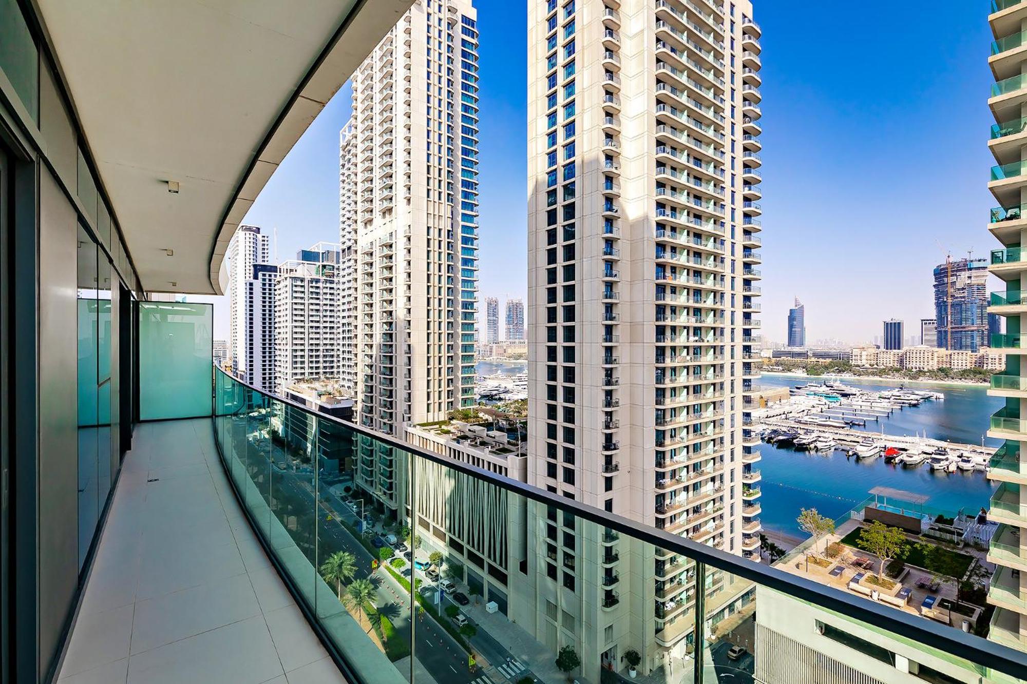 Apartment Luxury 2br By Amber At Vista Tower 1, Emaar Beachfront