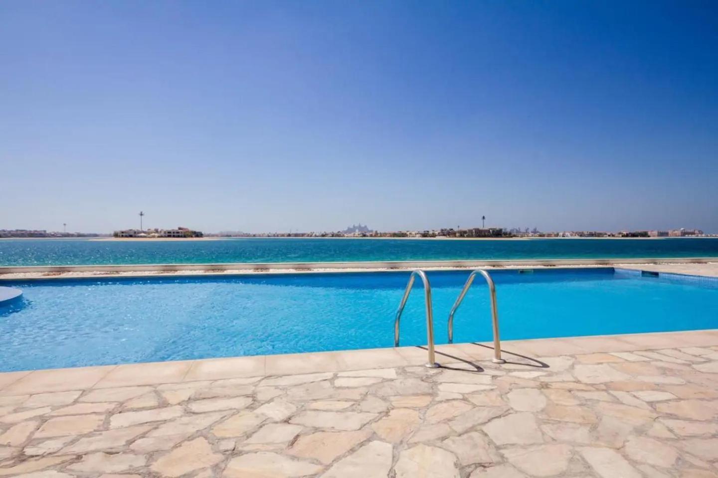 Dejaview Luxury With Private Terrace, Burj & Sea View Dubai