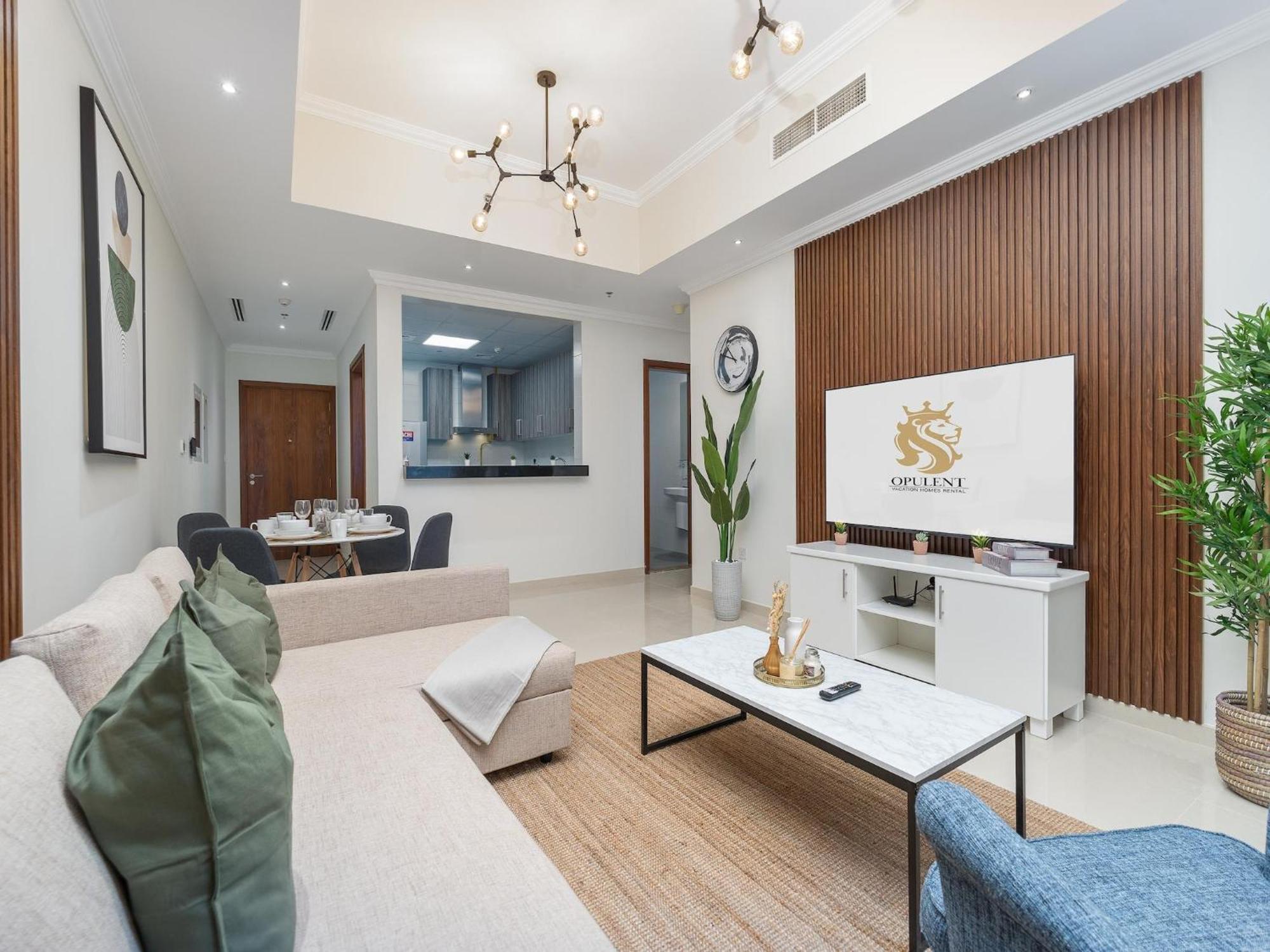 Apartment Luxe Near Mall Burj Khalifa Pool Gym Parking Dubai