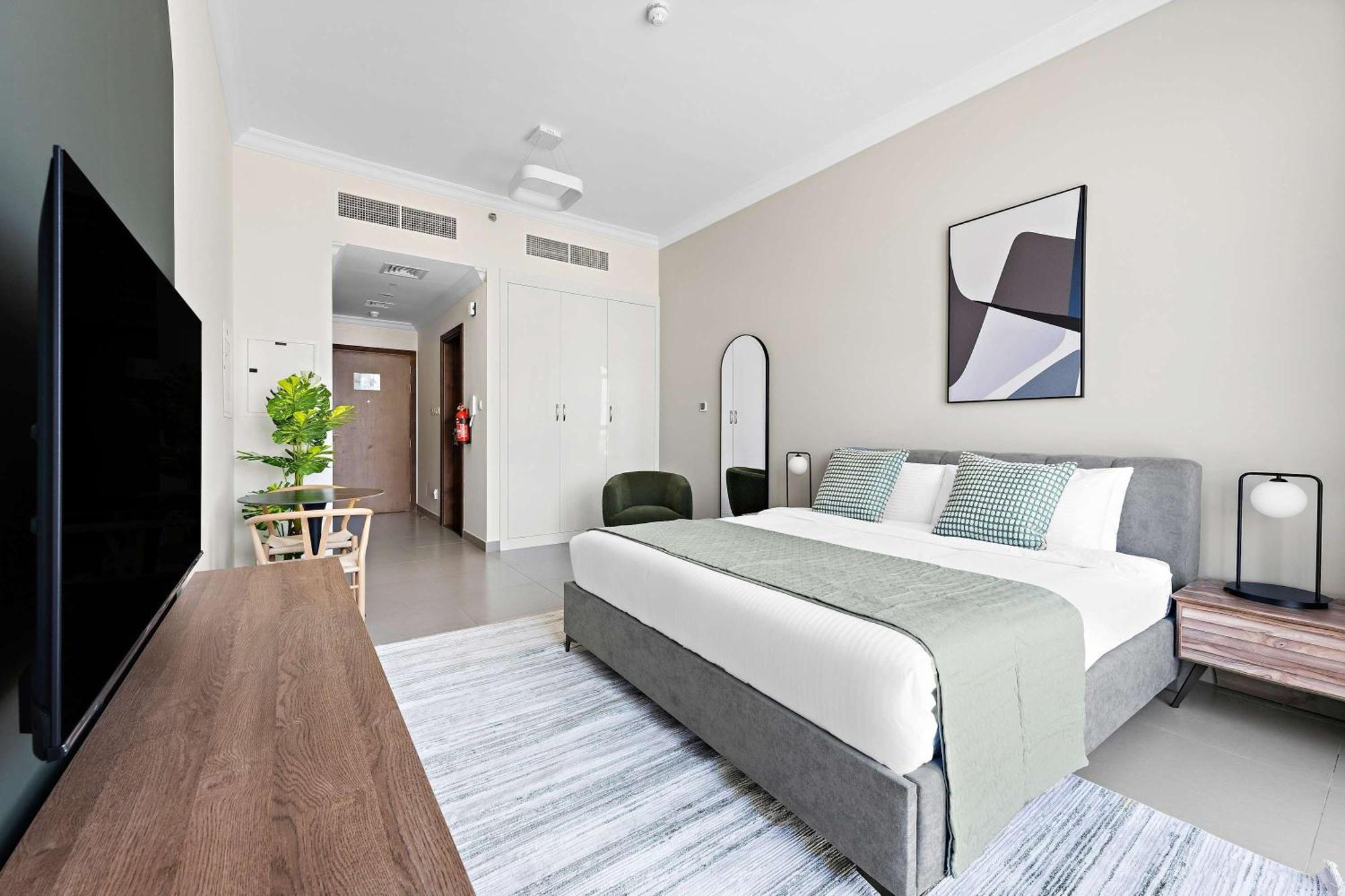 Apartment Silkhaus Chic In Art Gardens Modern Living