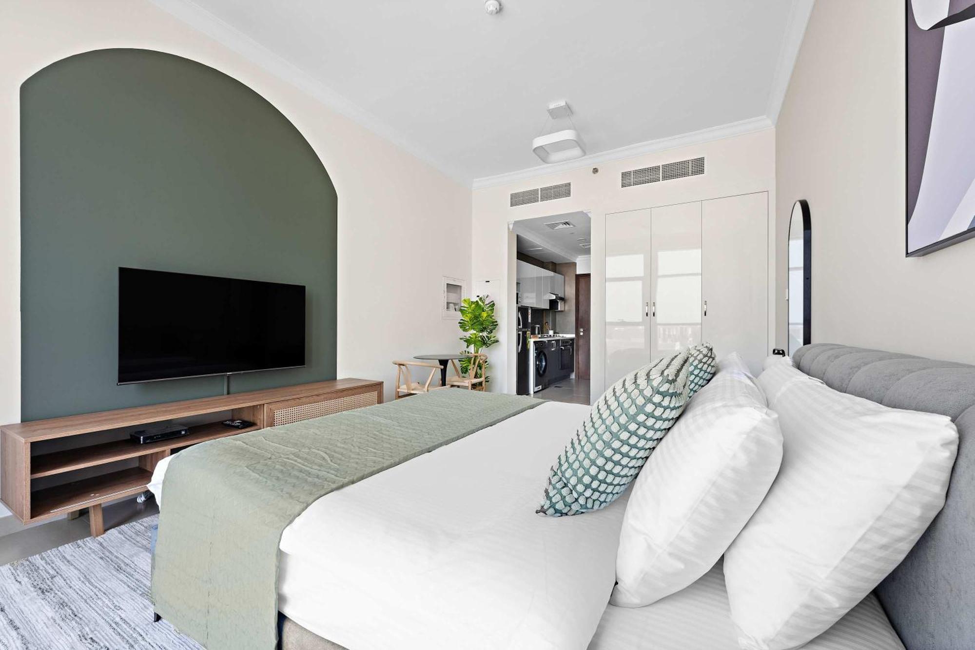 Silkhaus Chic In Art Gardens Modern Living Dubai