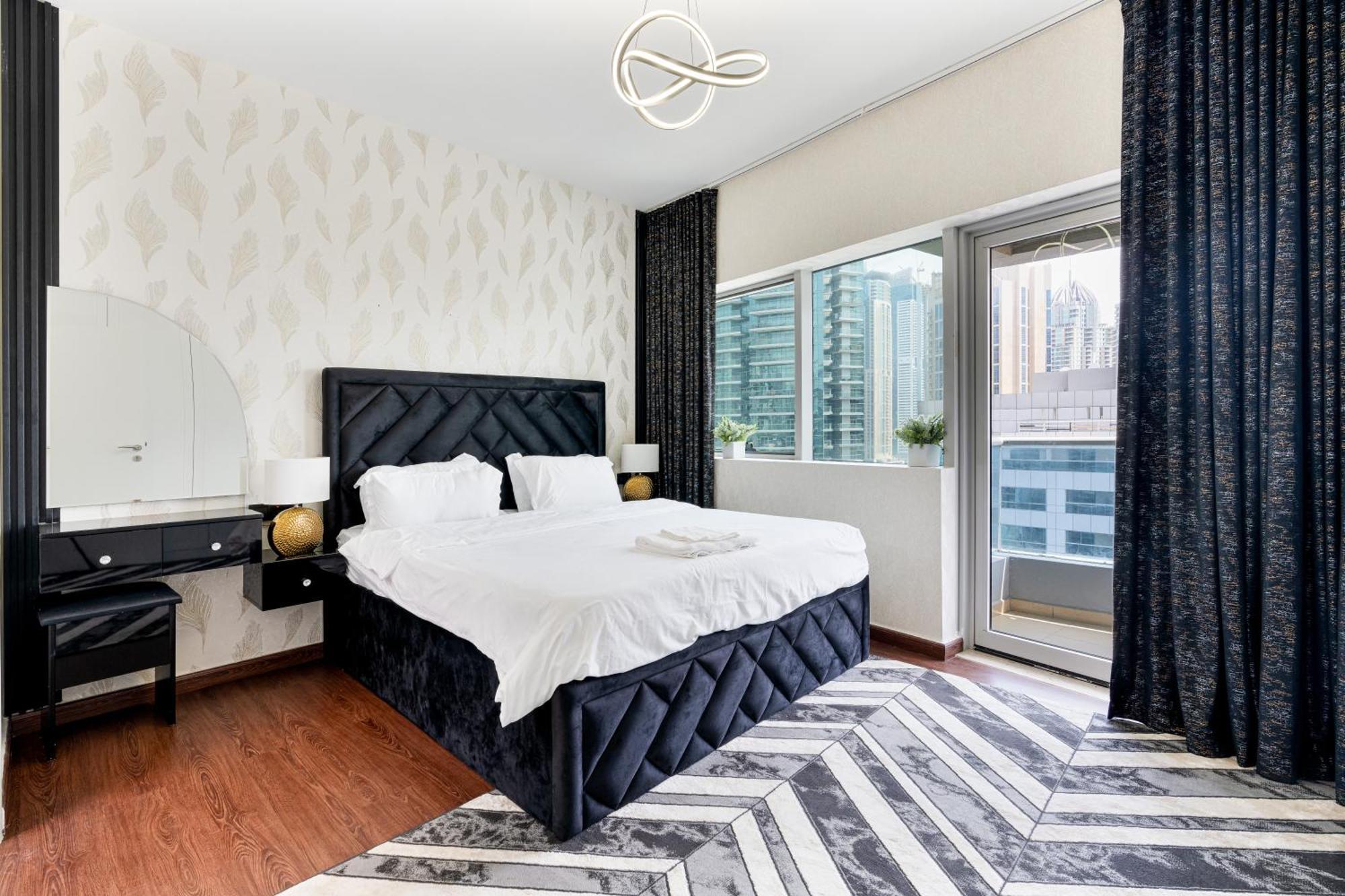 Full Marina View 2 Bhk * Dubai